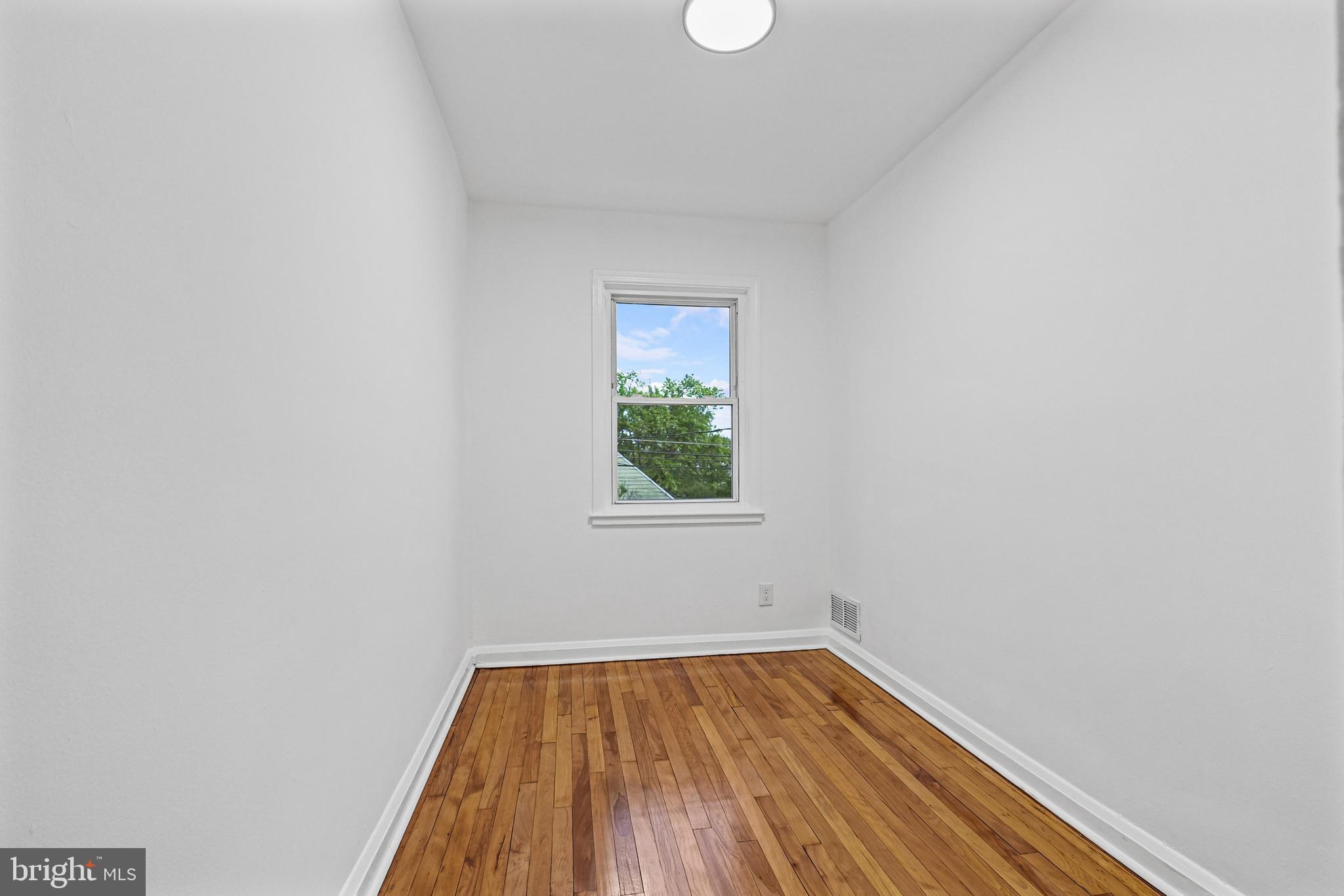 DUNDALK VILLAGE - Residential