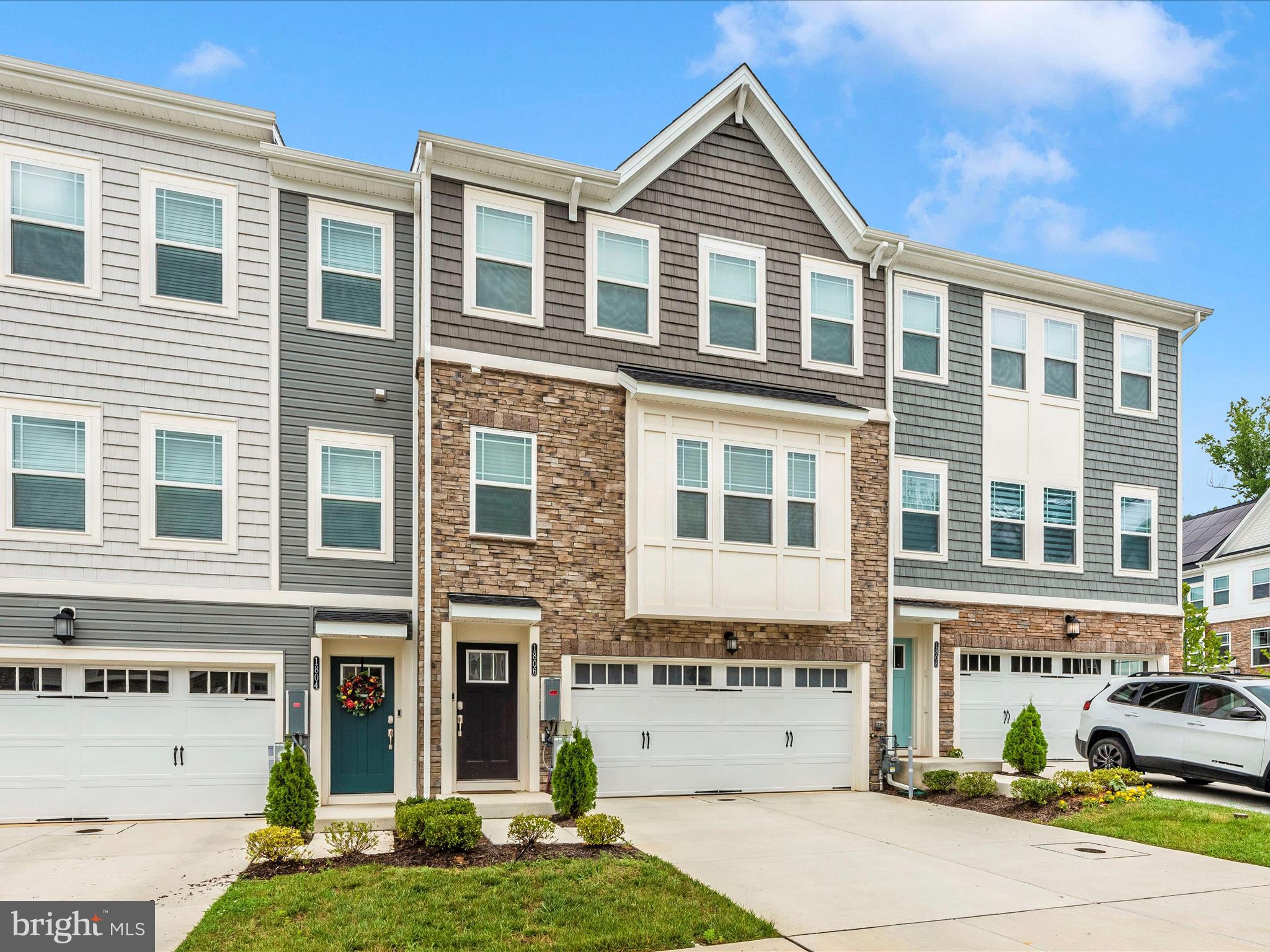 WATER'S LANDING - Residential