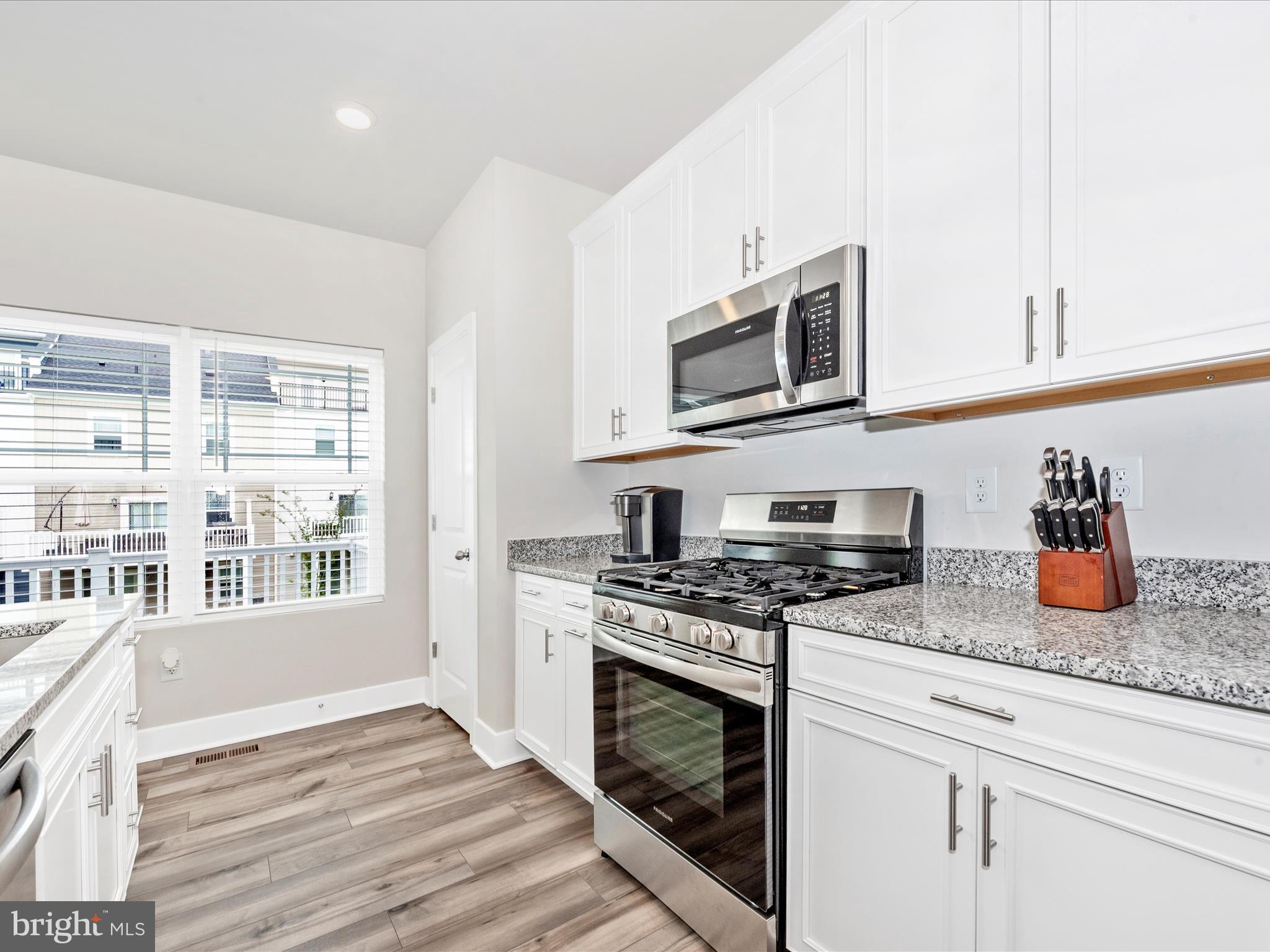 WATER'S LANDING - Residential