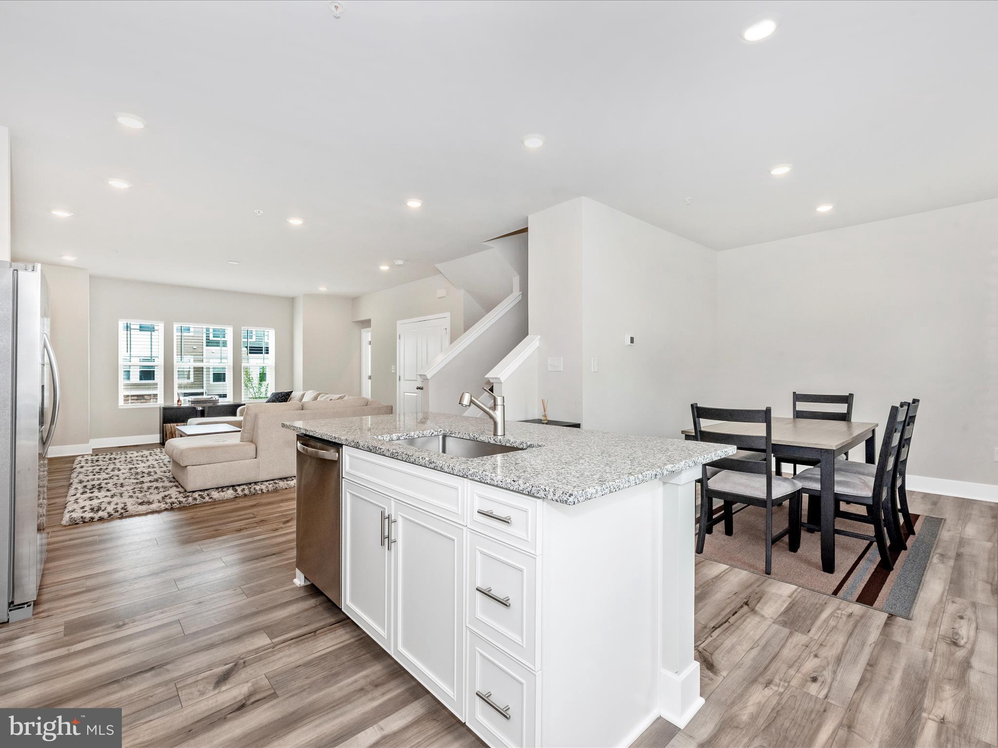 WATER'S LANDING - Residential