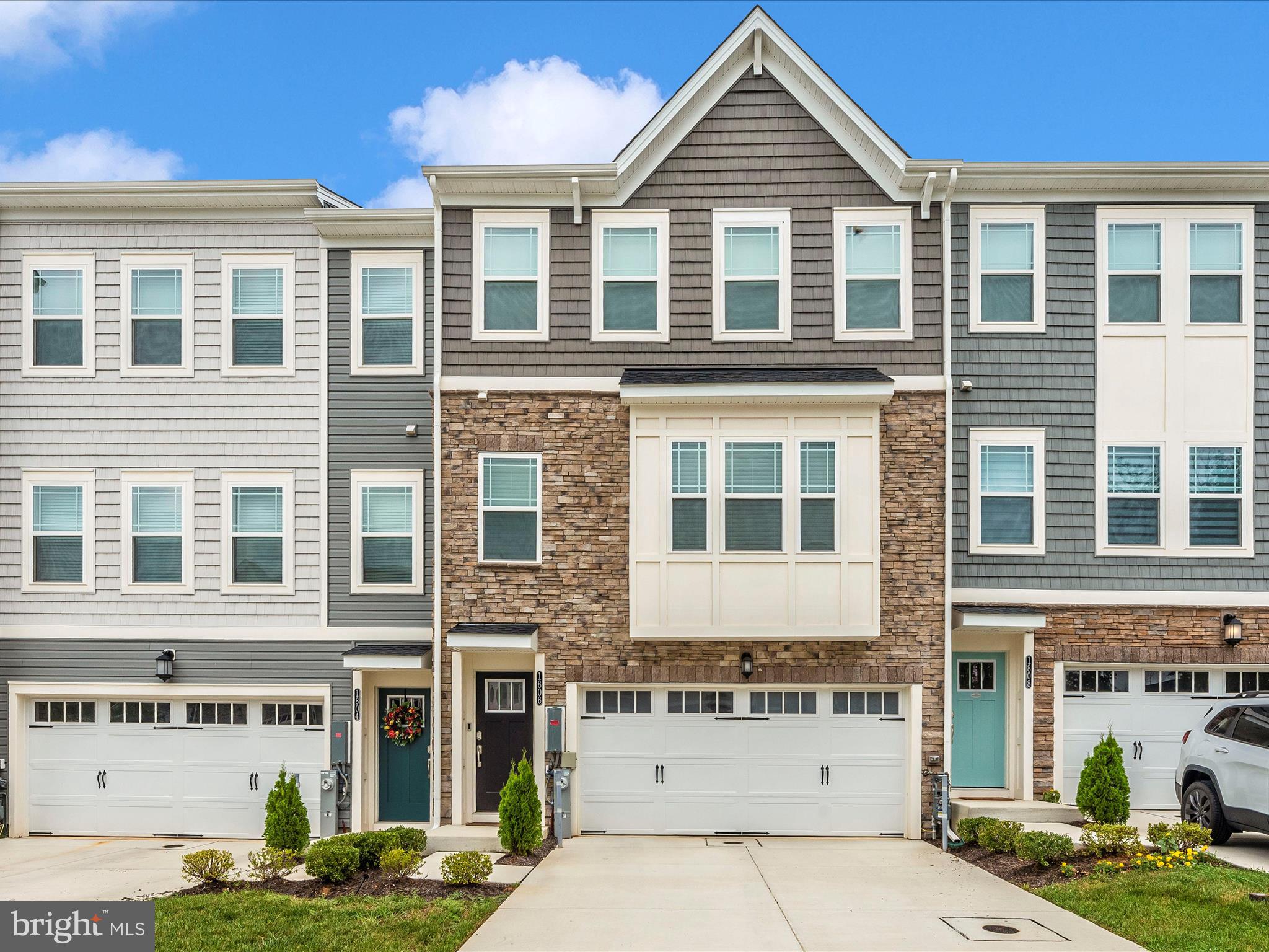 WATER'S LANDING - Residential