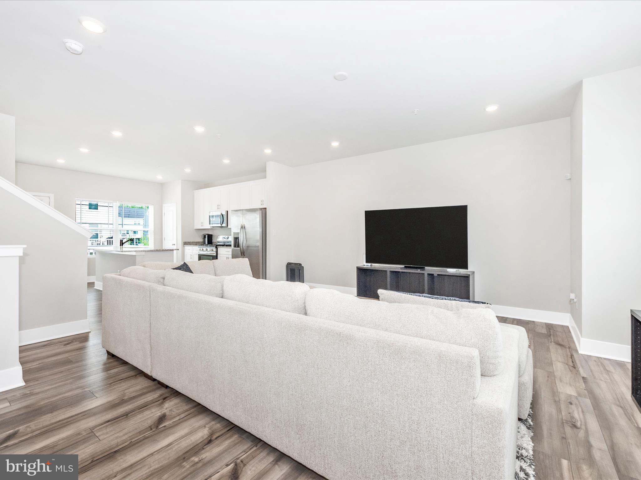 WATER'S LANDING - Residential