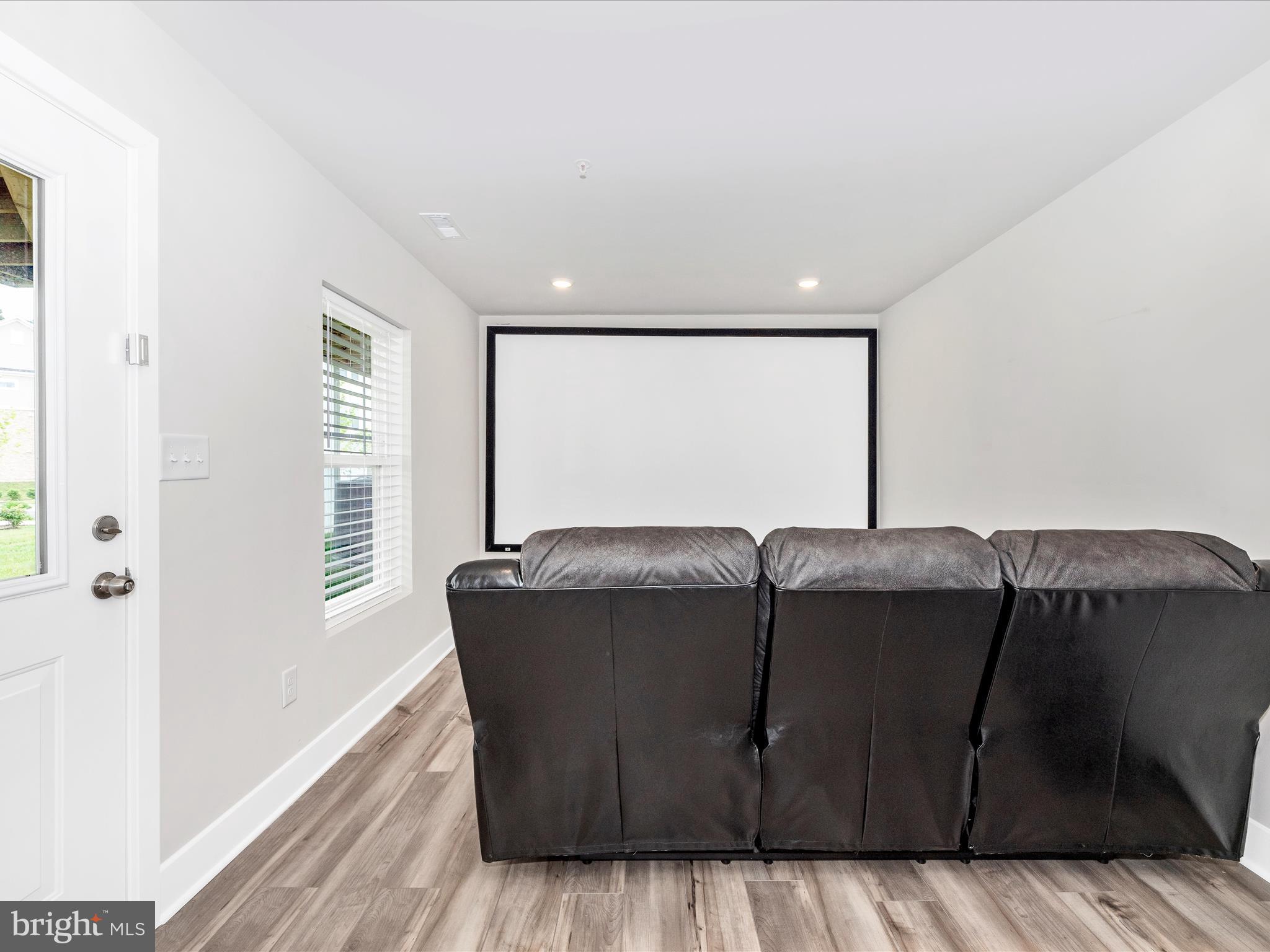 WATER'S LANDING - Residential