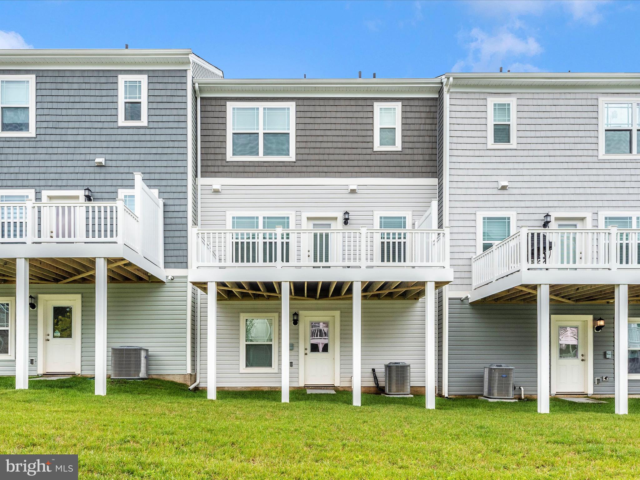 WATER'S LANDING - Residential