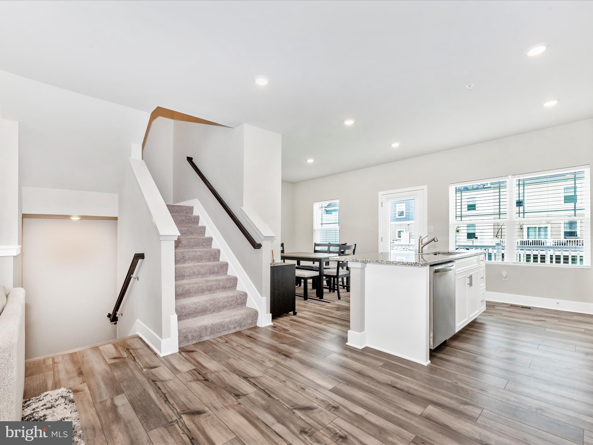 WATER'S LANDING - Residential