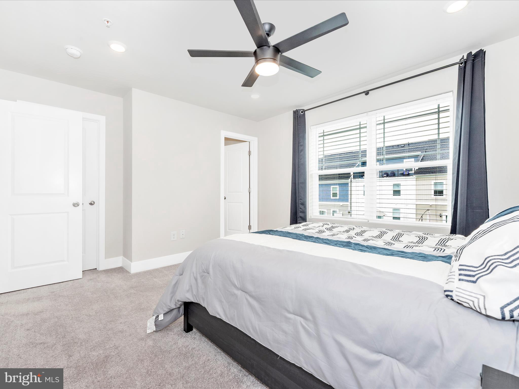 WATER'S LANDING - Residential