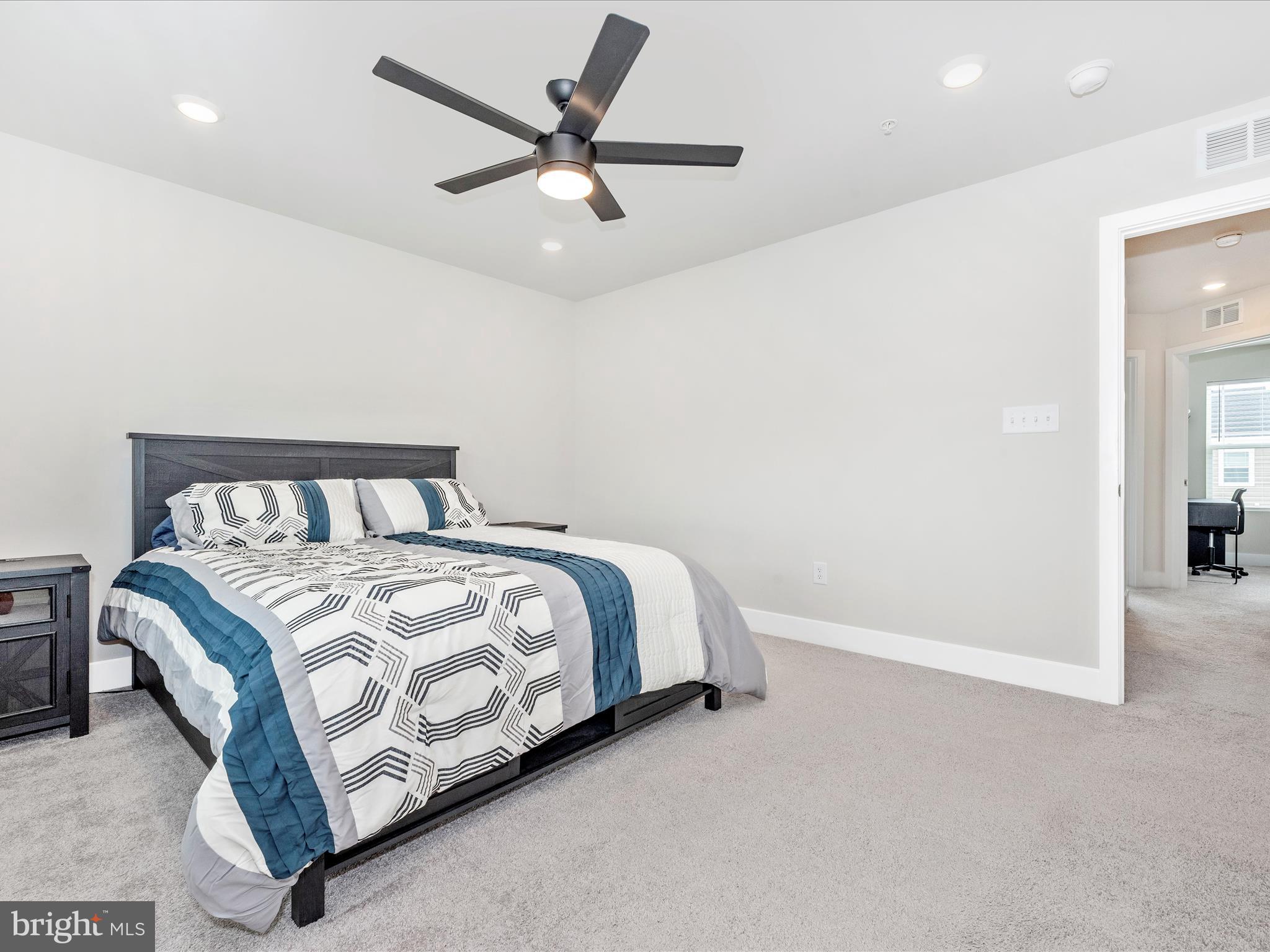 WATER'S LANDING - Residential