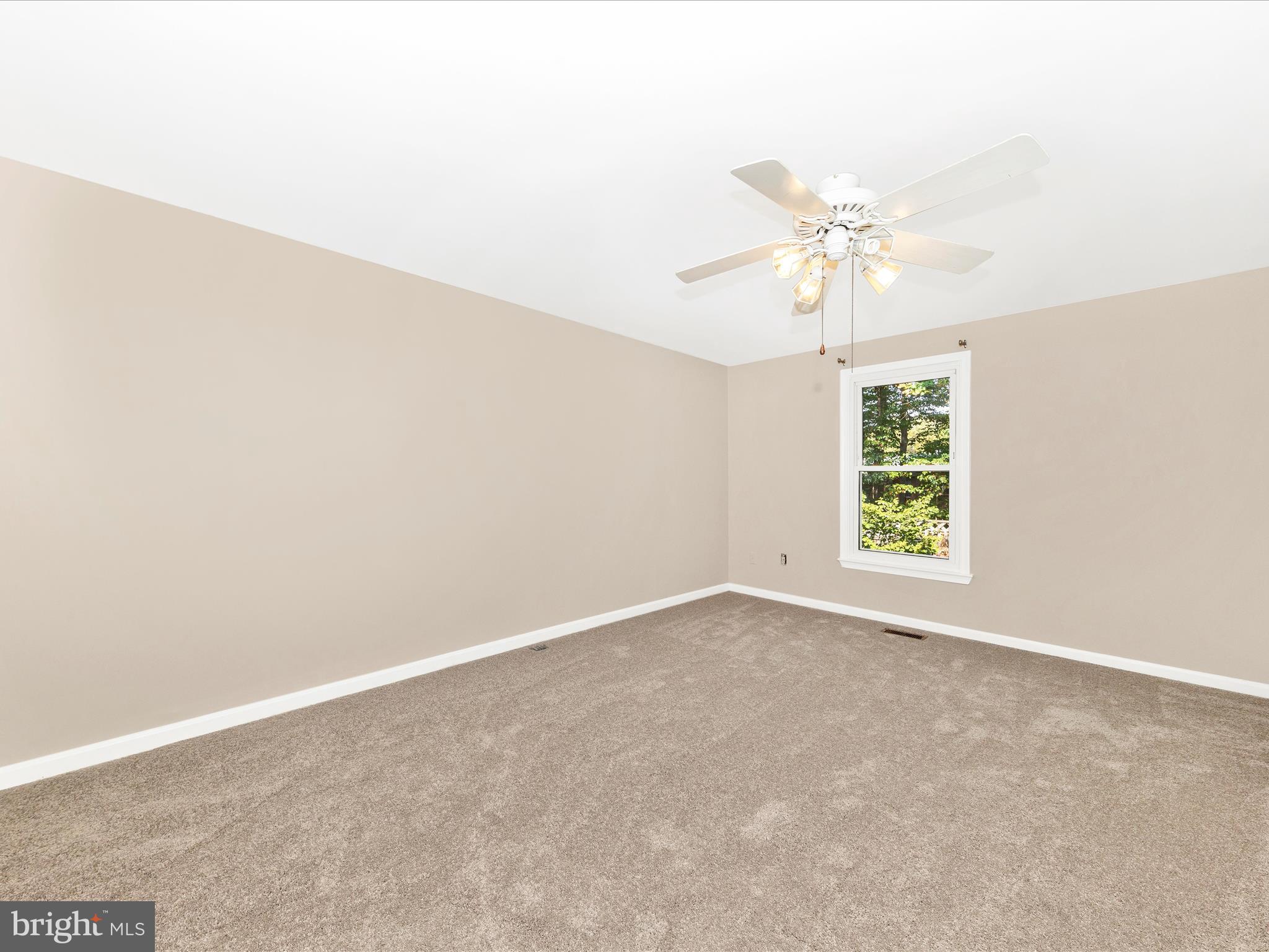 DUMONT OAKS - Residential