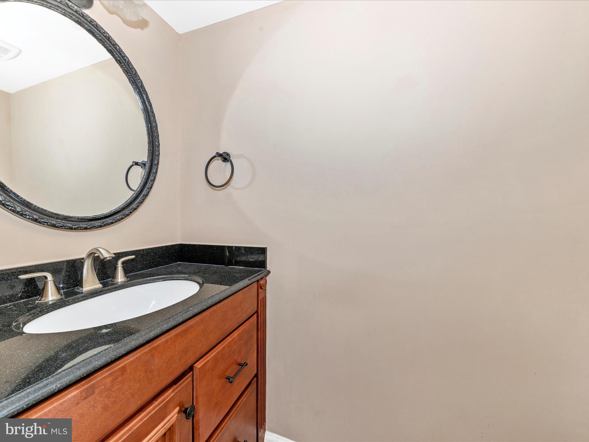 DUMONT OAKS - Residential