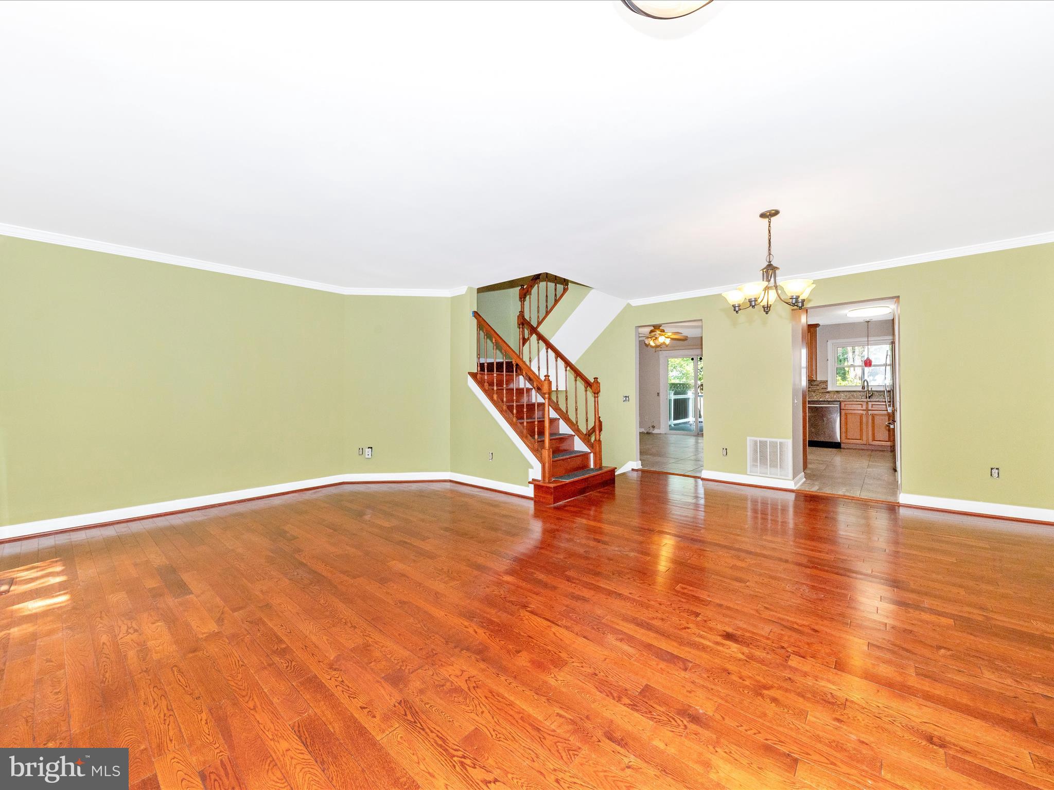 314 CRESCENDO WAY