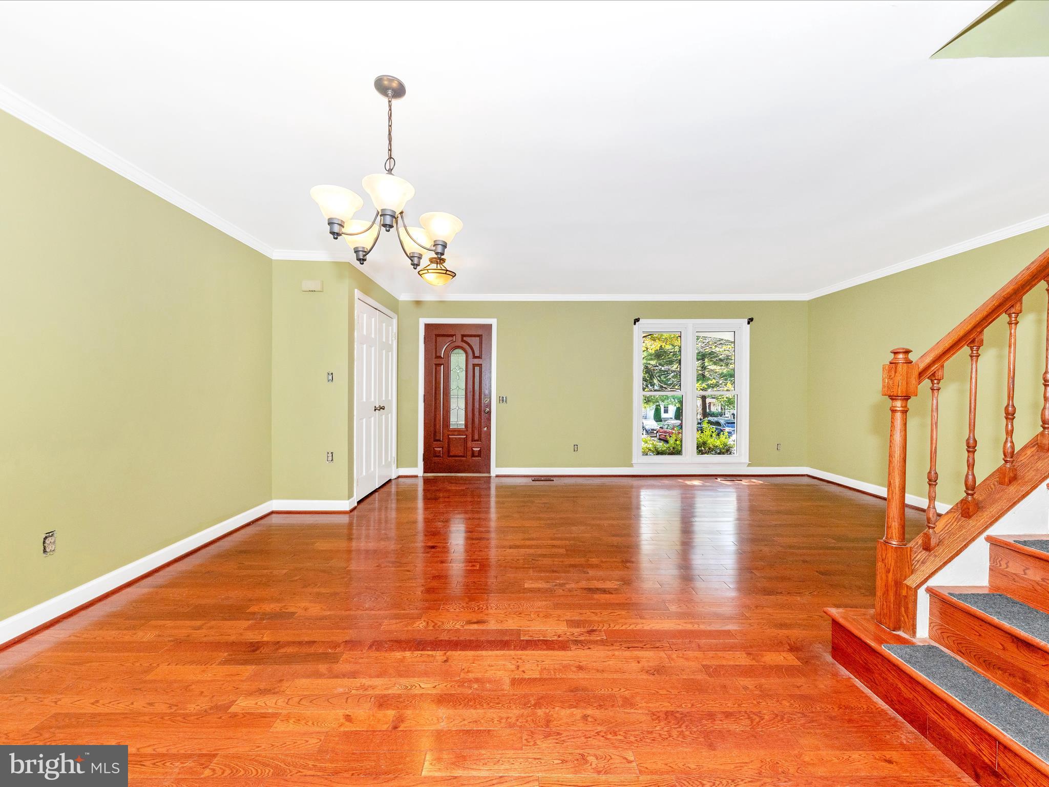 DUMONT OAKS - Residential