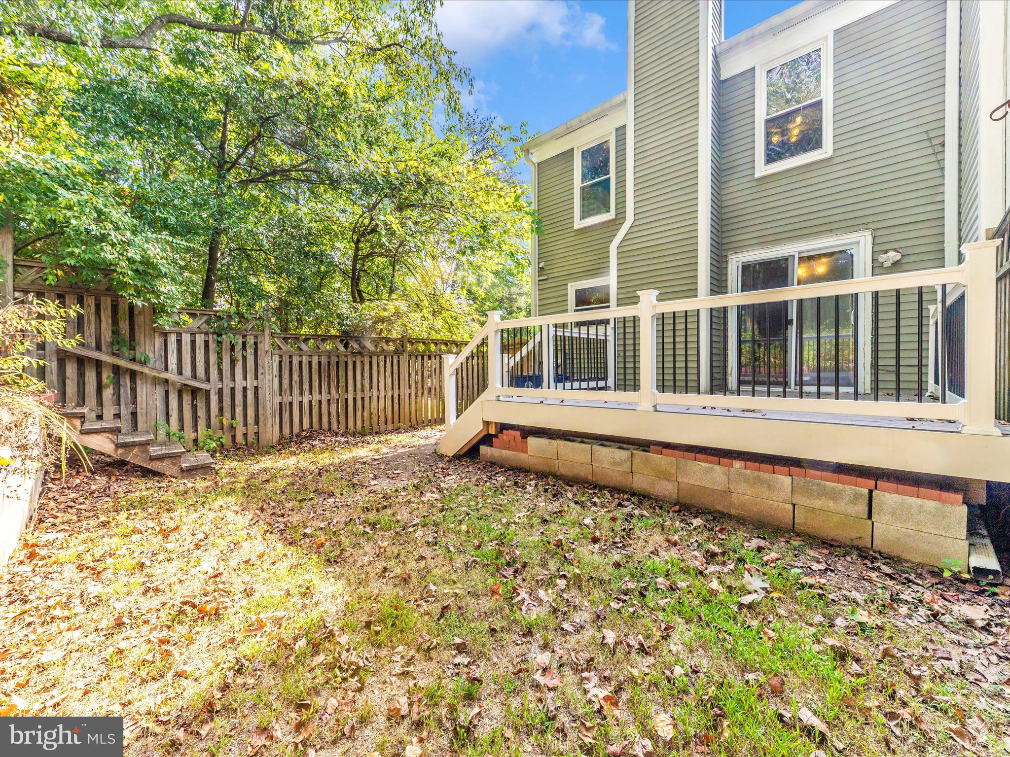 DUMONT OAKS - Residential