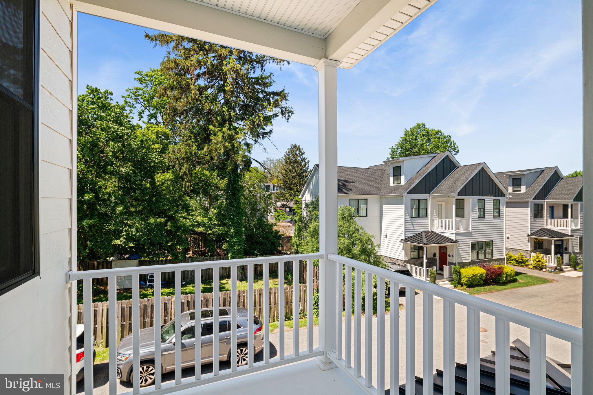 ROXBOROUGH - Residential