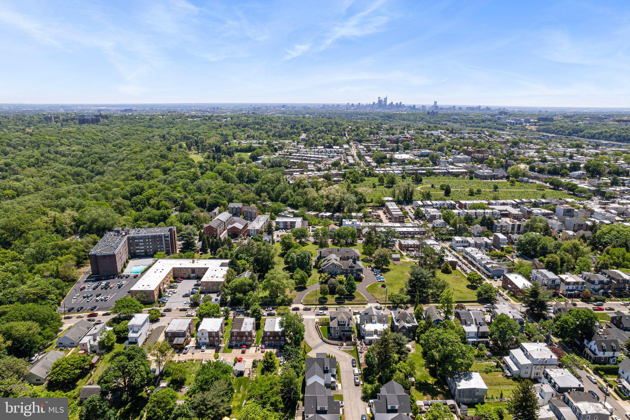 ROXBOROUGH - Residential
