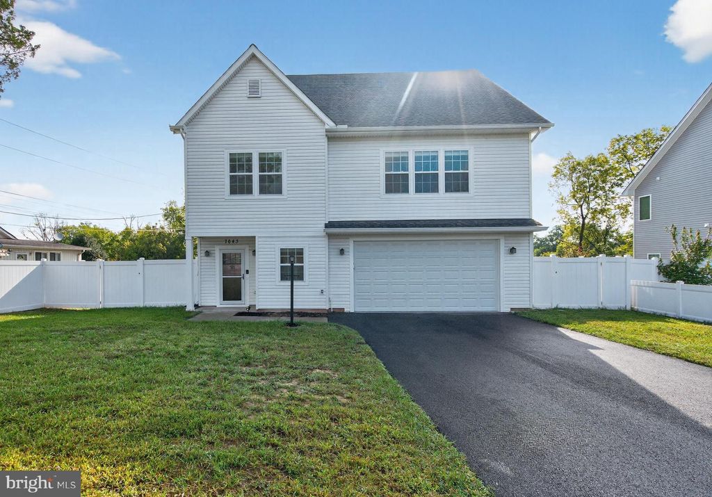 Photo of 7643 Chestnut Street, MANASSAS, VA 20111 (MLS # VAPW2104144)