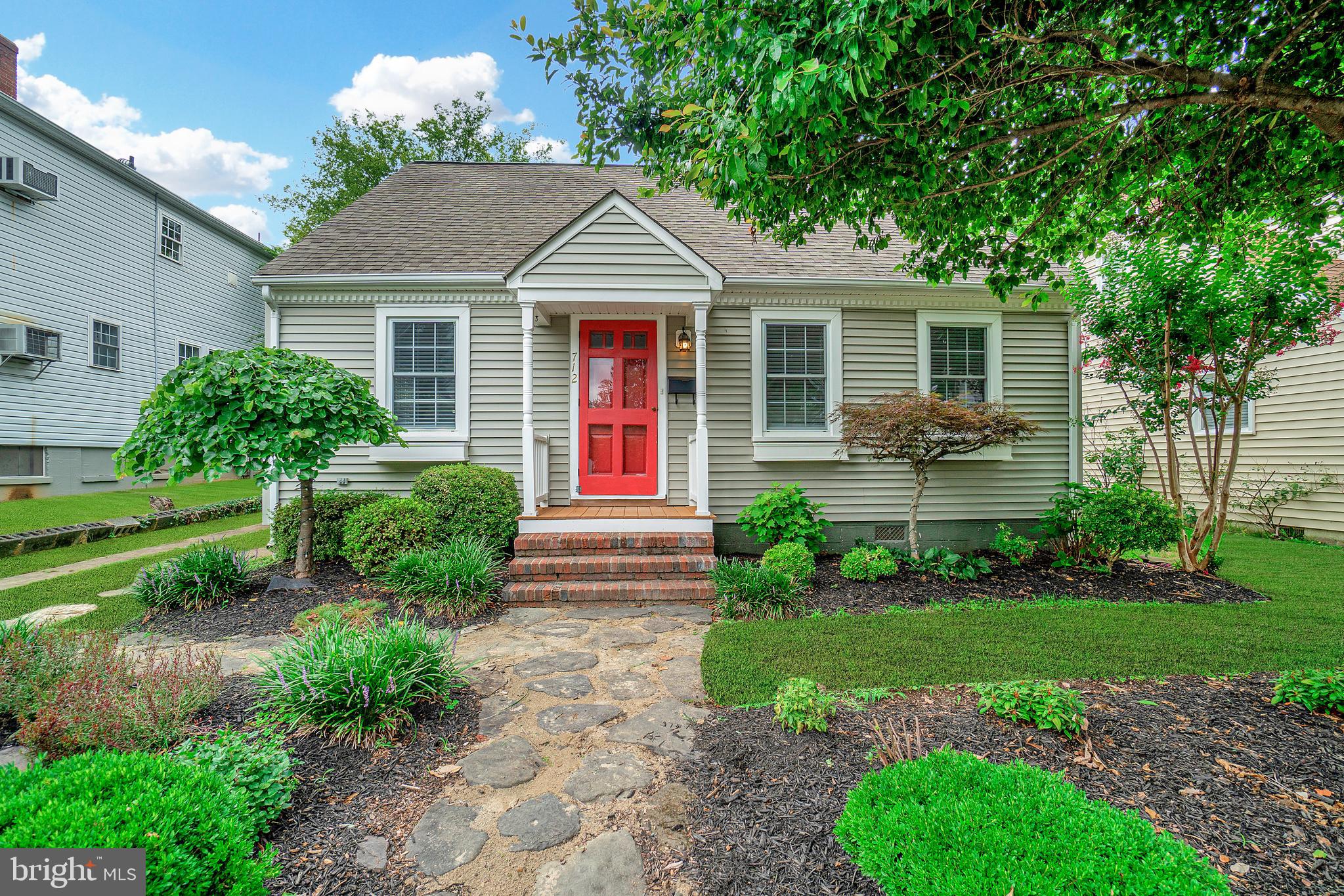 DOWNTOWN FREDERICKSBURG - Residential Lease