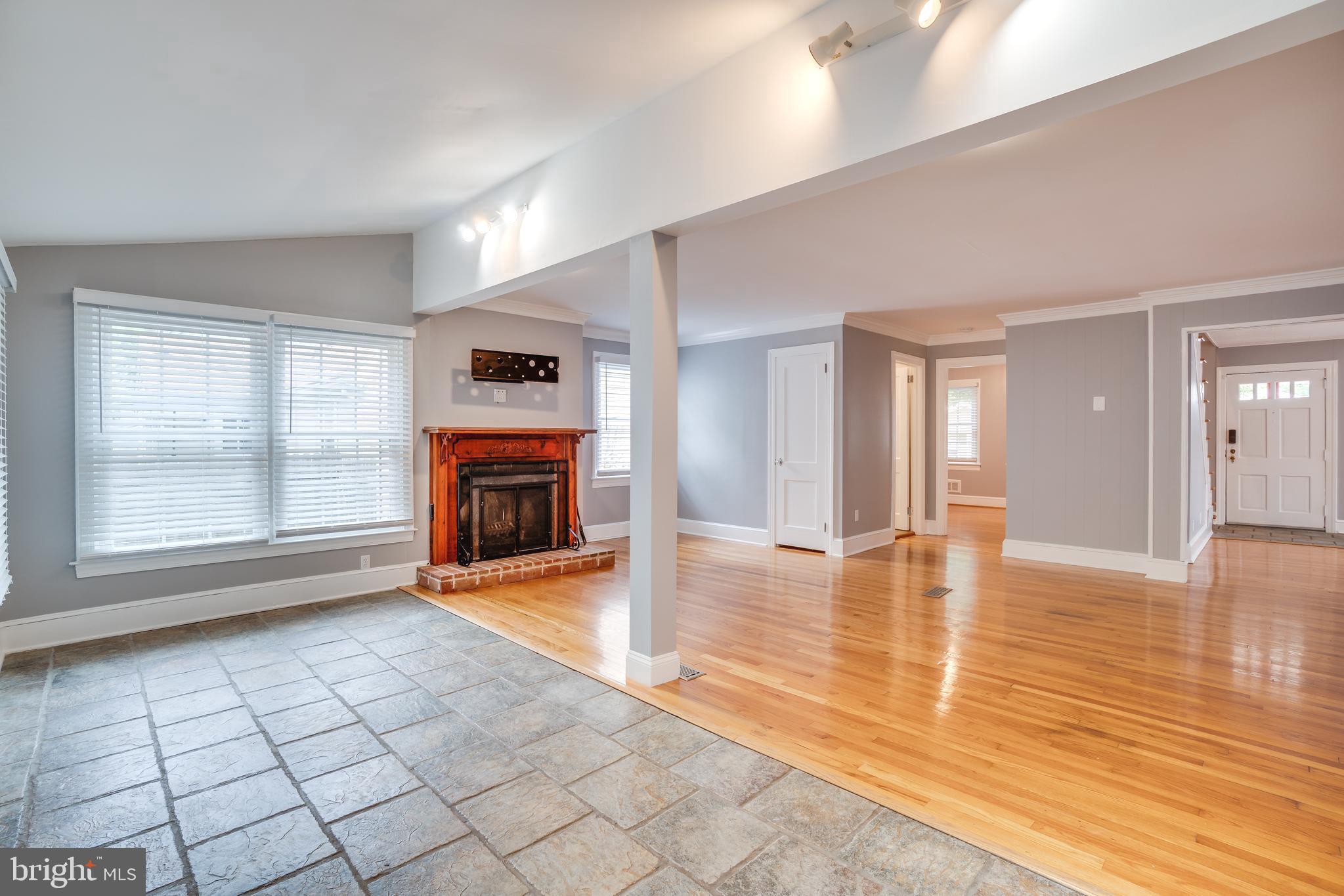 DOWNTOWN FREDERICKSBURG - Residential Lease