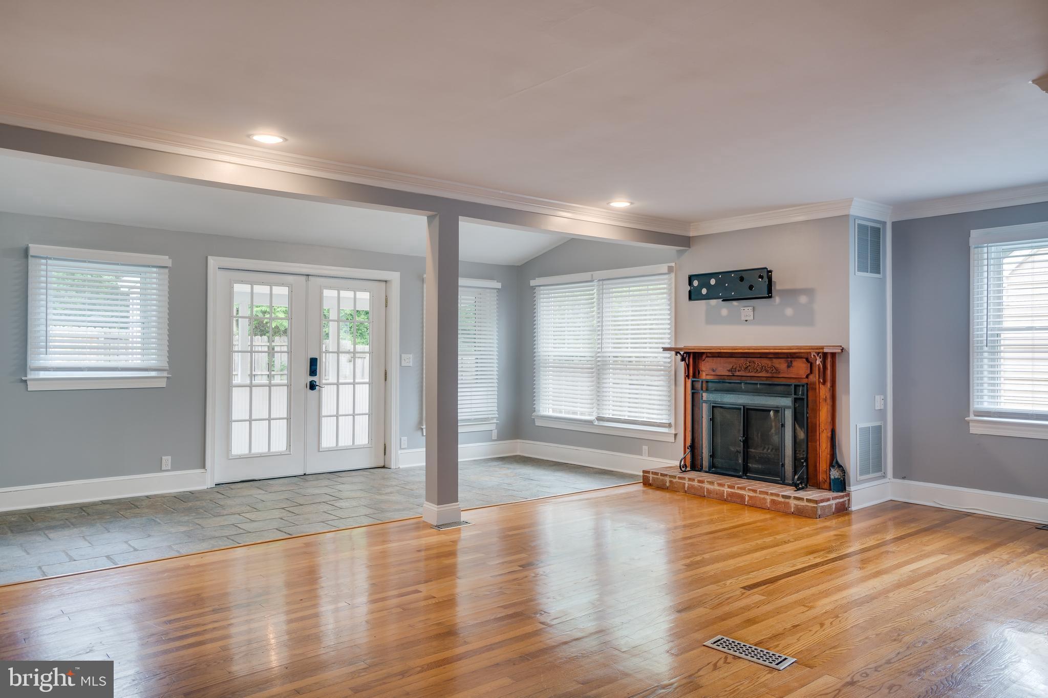 DOWNTOWN FREDERICKSBURG - Residential Lease