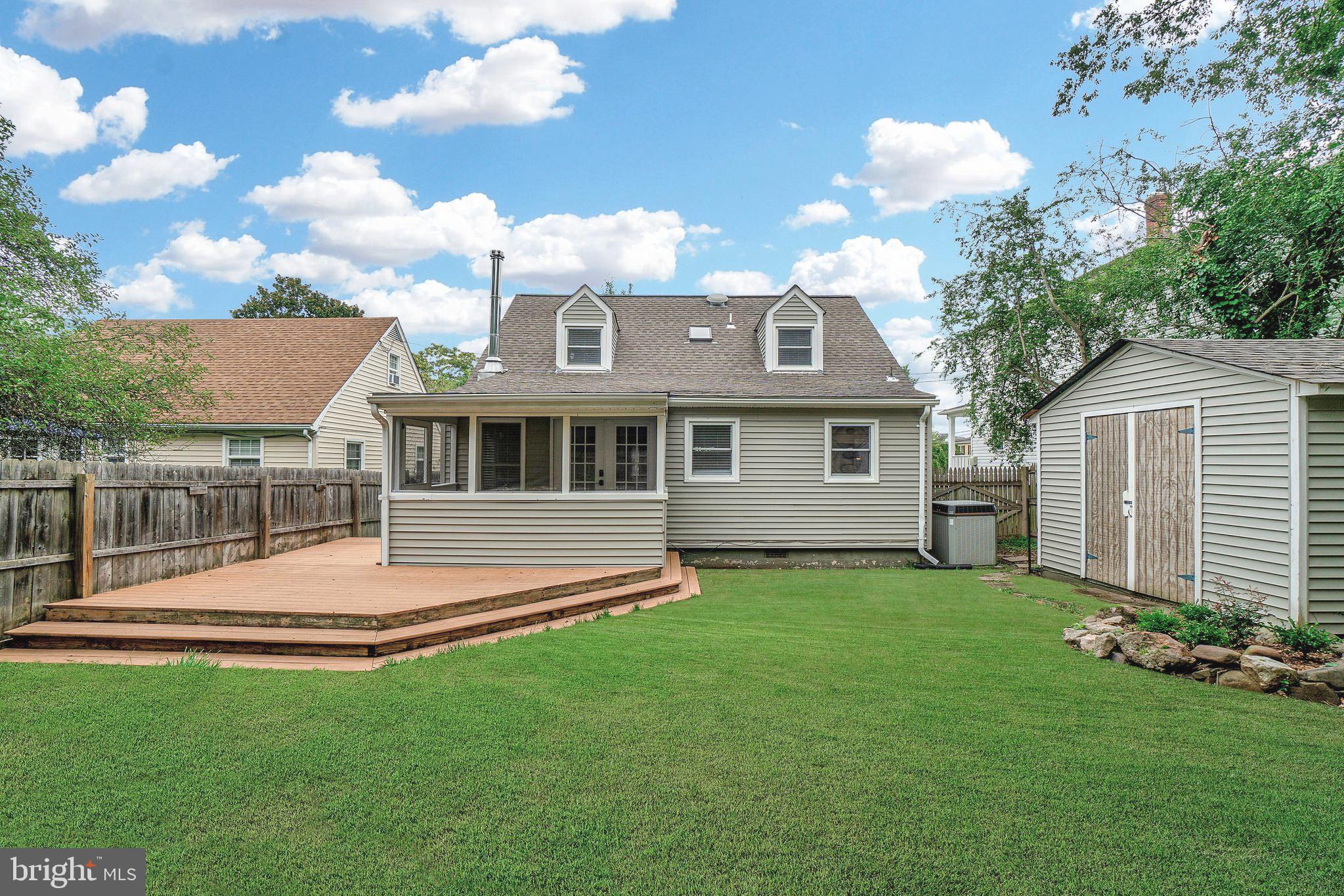 DOWNTOWN FREDERICKSBURG - Residential Lease