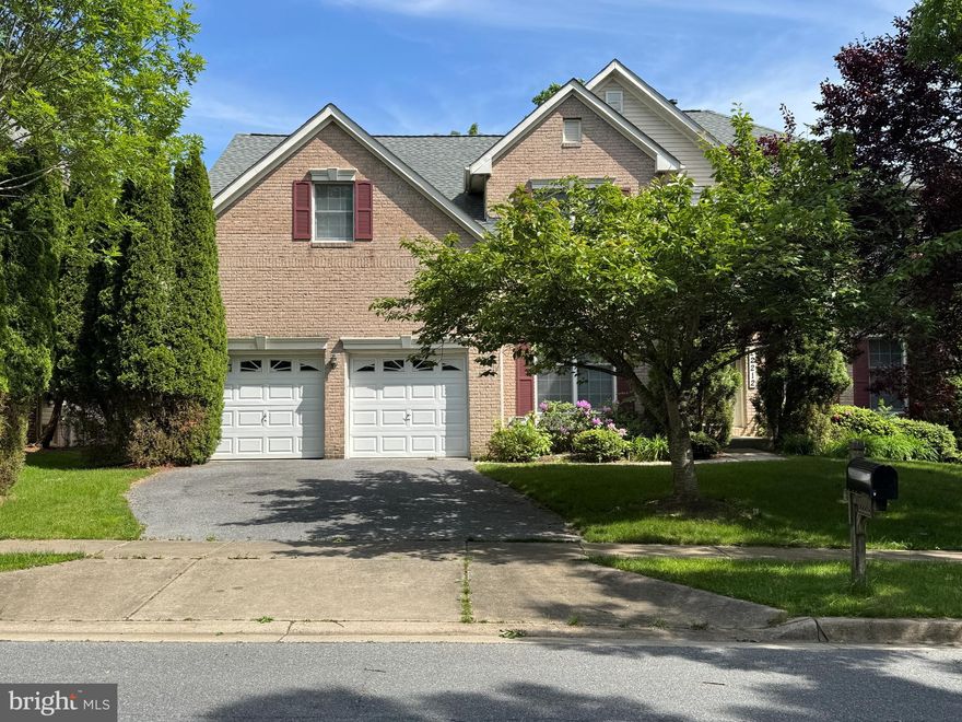 Ready to Move in!  Beautiful 4 bedrooms and 2.5 bathroos  Single Family House at Clarksburg Heights. 2-story foyer, dbl staircases, vaulted ceiling family room with sky light, gourmet kitchen with corian counter top, main level office, hardwood floor living/dining/foyer/kitchen. Quite neighborhood, close to Milestone shopping center and  Black Hill State Park. 15 Minutes to Costco, 10 Minuets awary to Elementary School, Middel School and High School.  20 minutes to Rio shopping Center. Minutes to I270. 
The Basement is UNFINISHED!
GCAAR Application Form acceptable!
All of applicant's credit score 700 or above is required!
Online Application is not allowed!