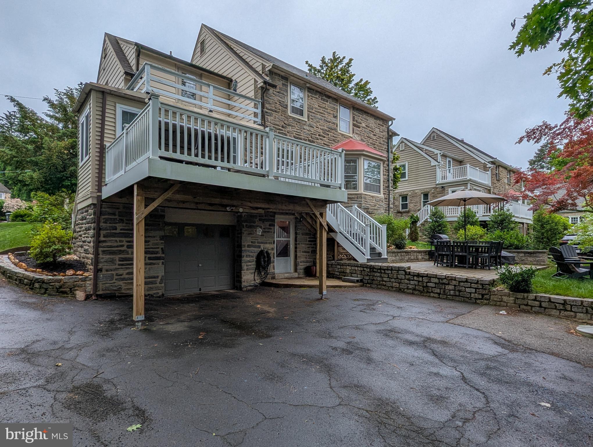 MEADOW BROOK - Residential