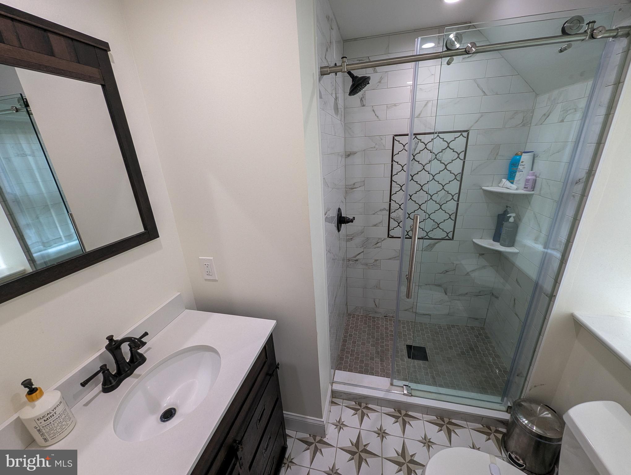 MEADOW BROOK - Residential