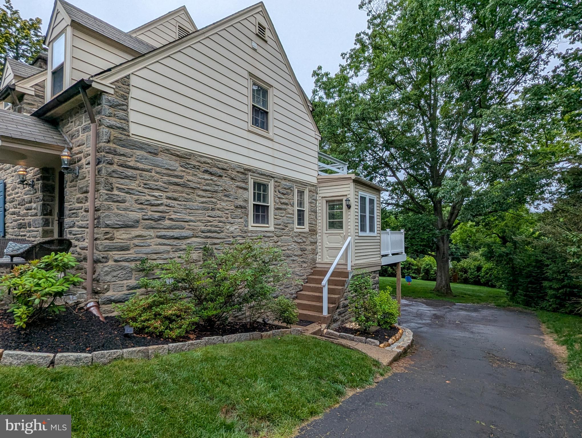 MEADOW BROOK - Residential