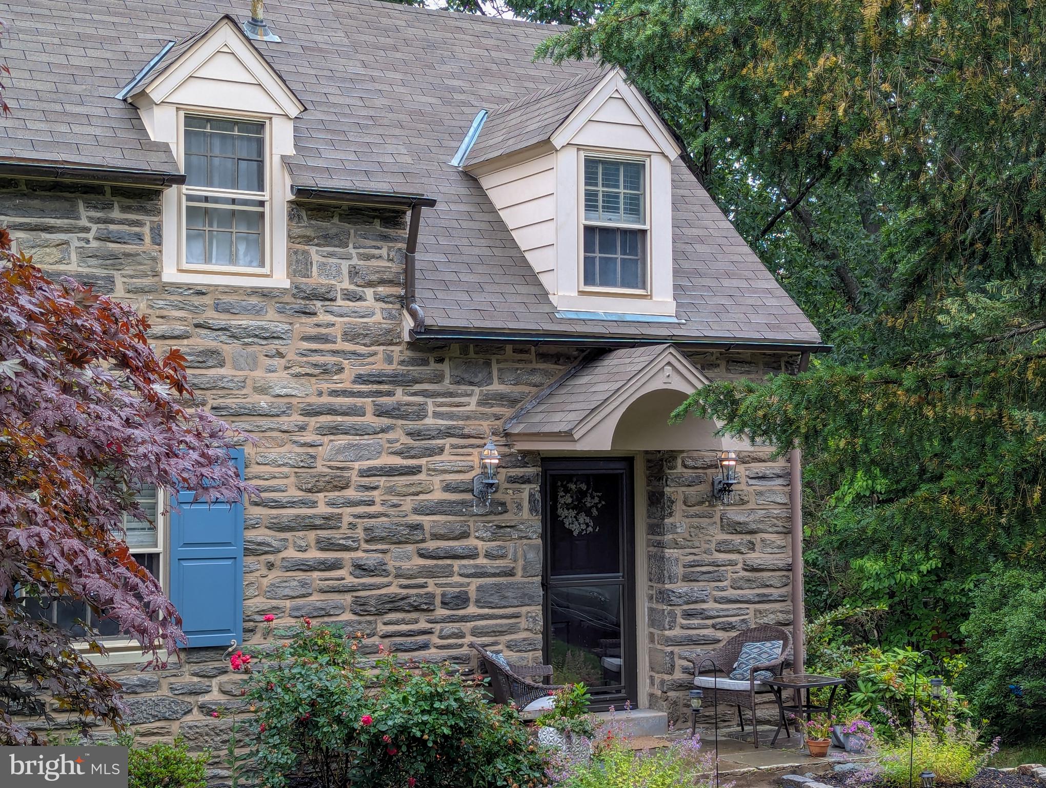 MEADOW BROOK - Residential