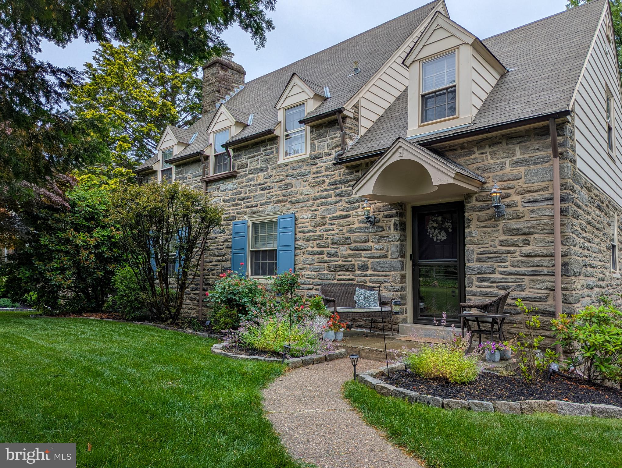 MEADOW BROOK - Residential