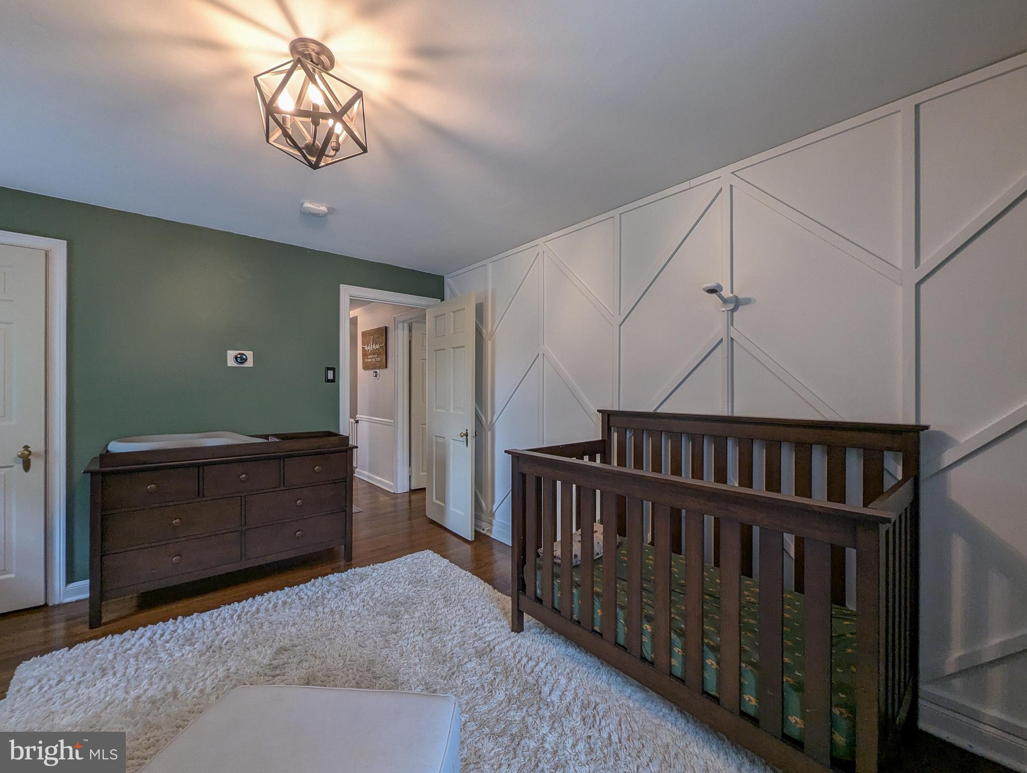 MEADOW BROOK - Residential