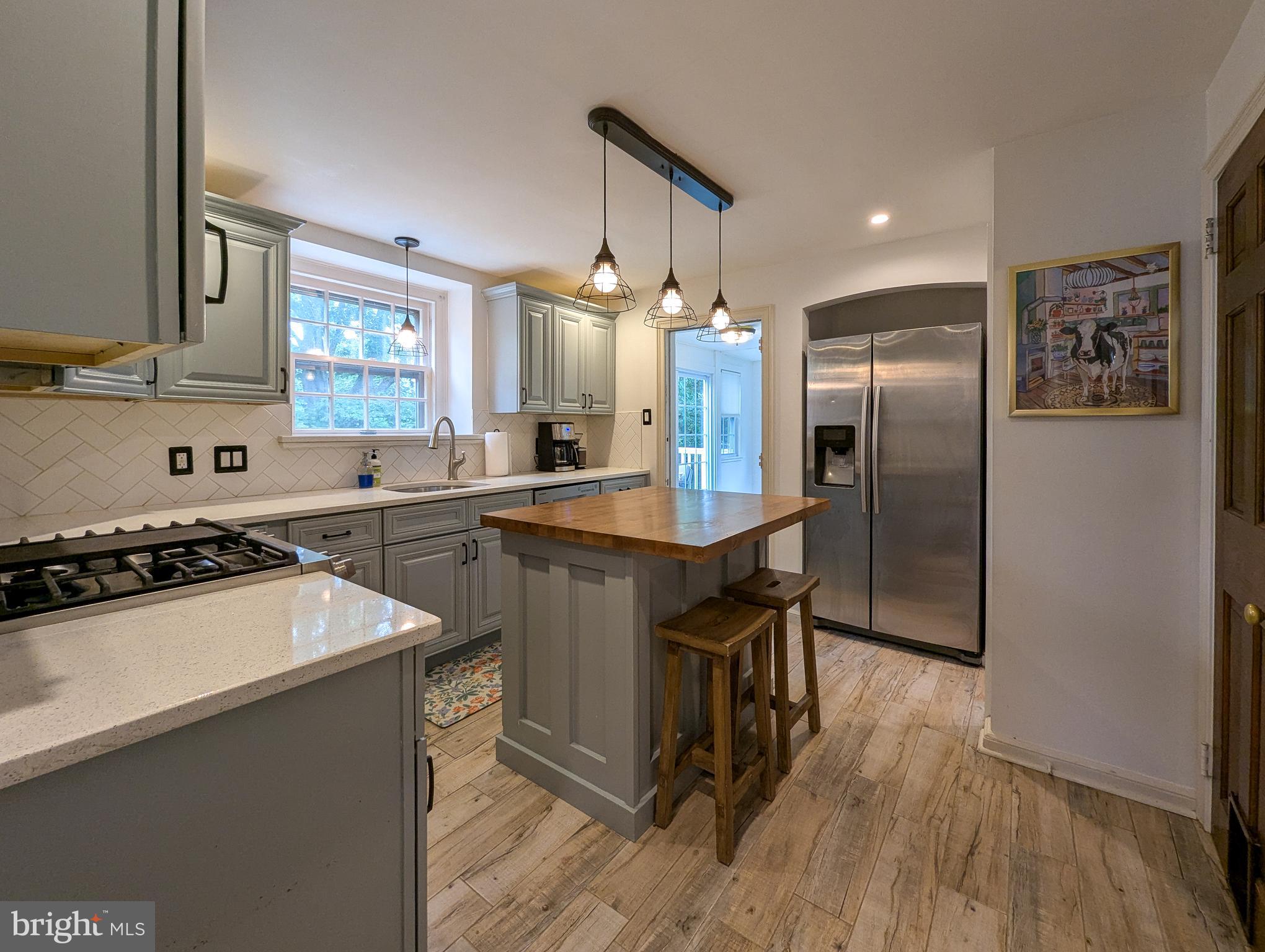 MEADOW BROOK - Residential