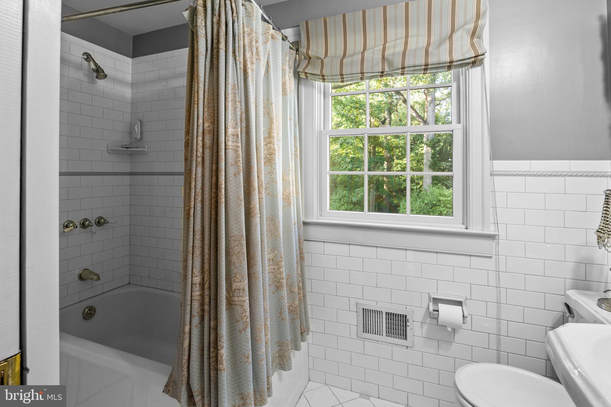 WEST ACRES - Residential