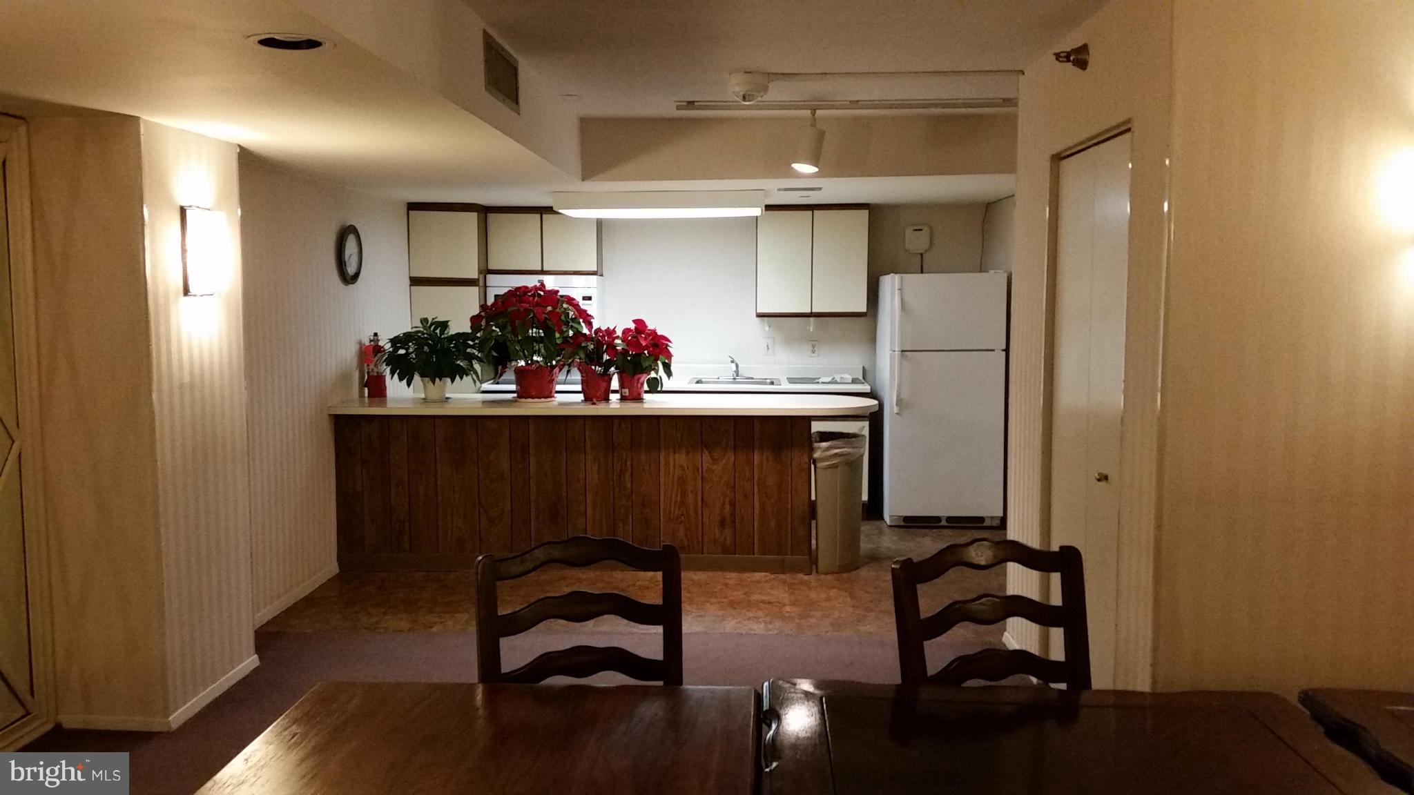 ENCORE OF MCLEAN - Residential Lease