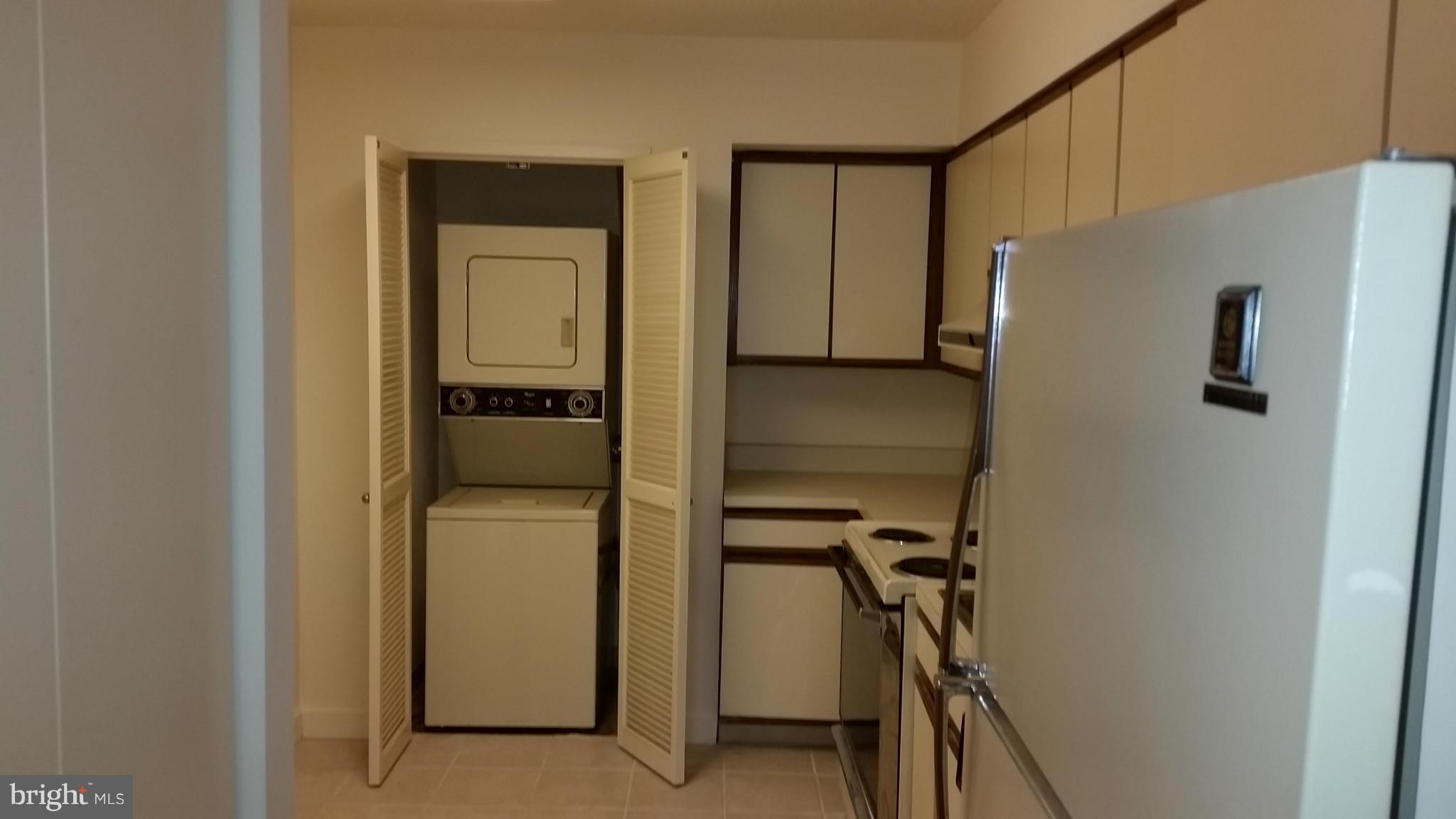 ENCORE OF MCLEAN - Residential Lease