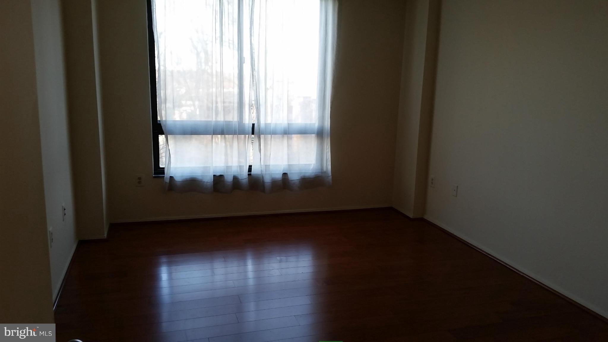 ENCORE OF MCLEAN - Residential Lease