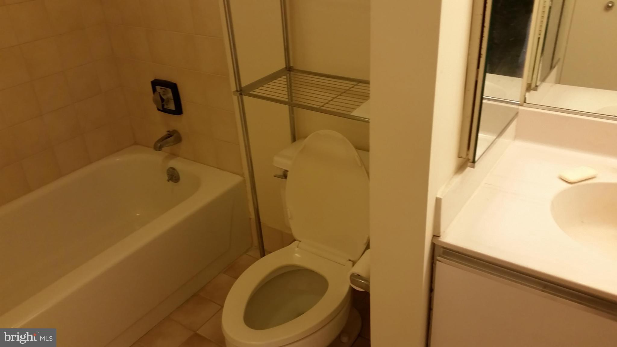 ENCORE OF MCLEAN - Residential Lease