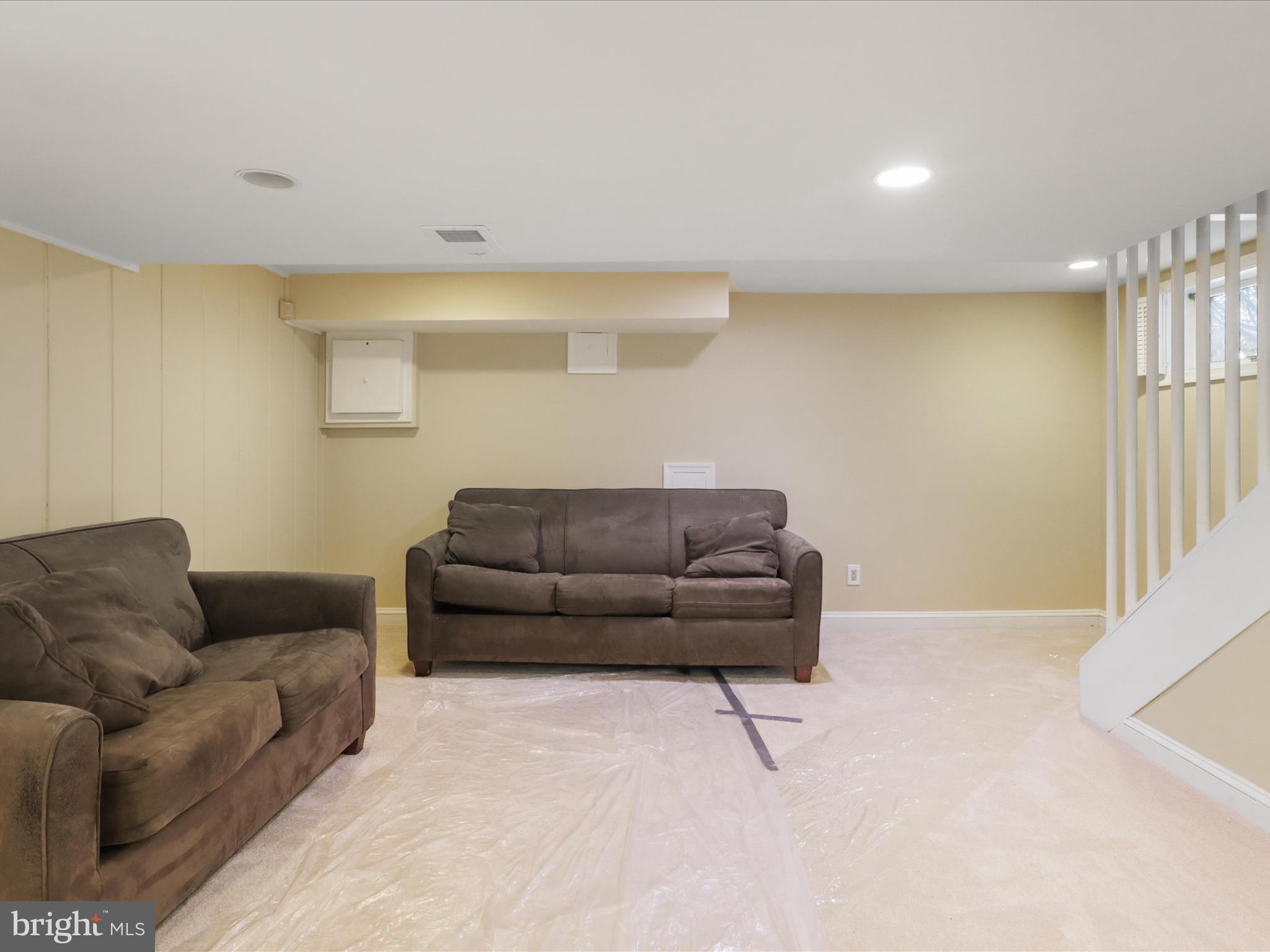 OAKLAND TERRACE - Residential