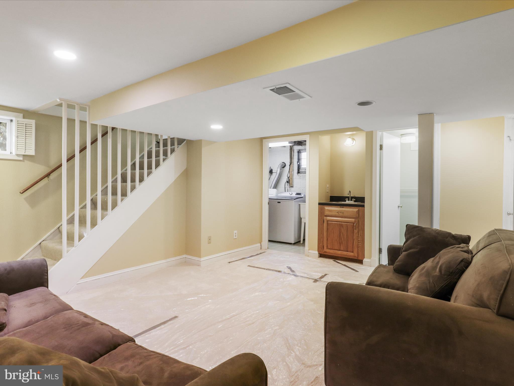 OAKLAND TERRACE - Residential