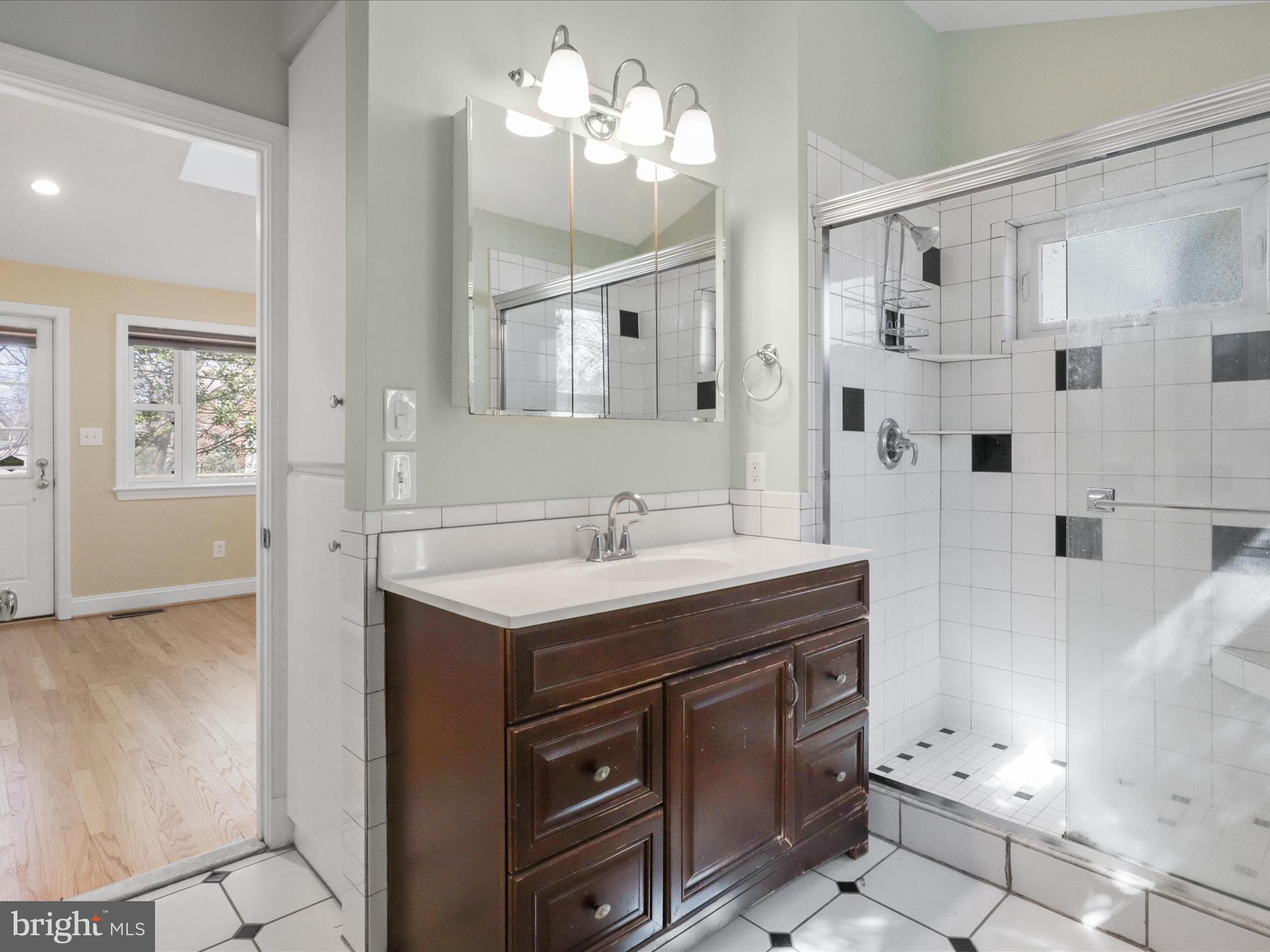 OAKLAND TERRACE - Residential