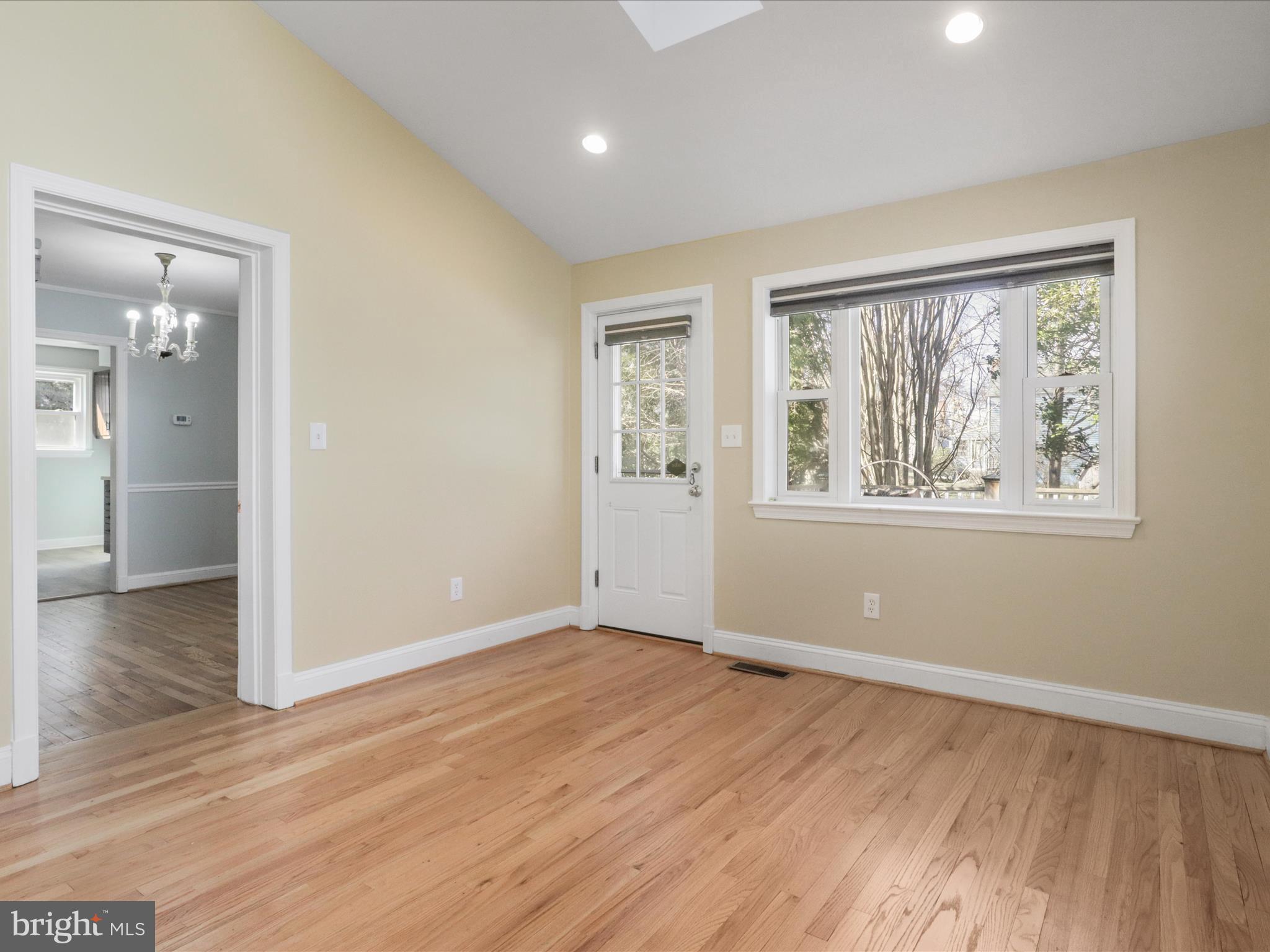 OAKLAND TERRACE - Residential