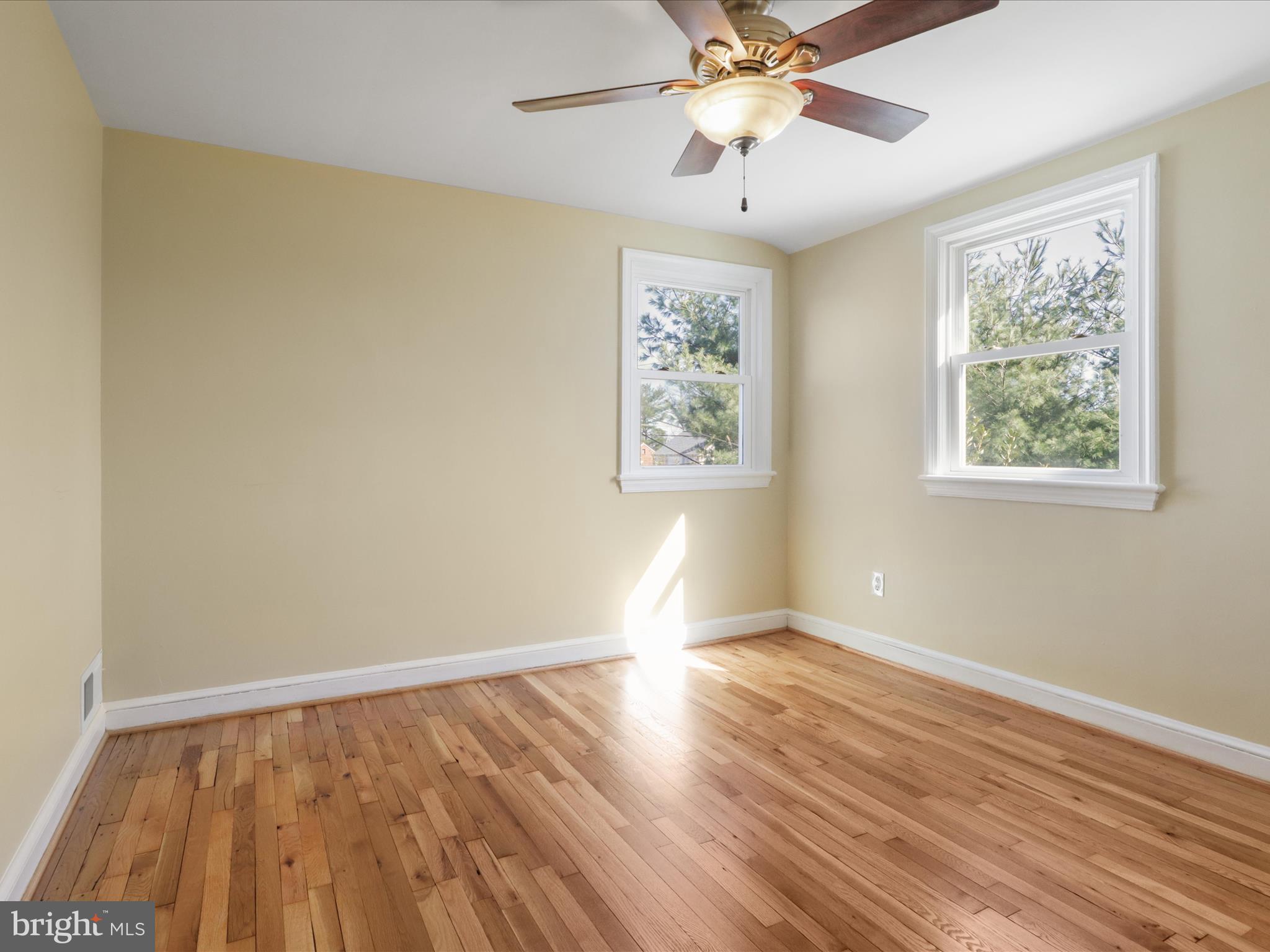 OAKLAND TERRACE - Residential