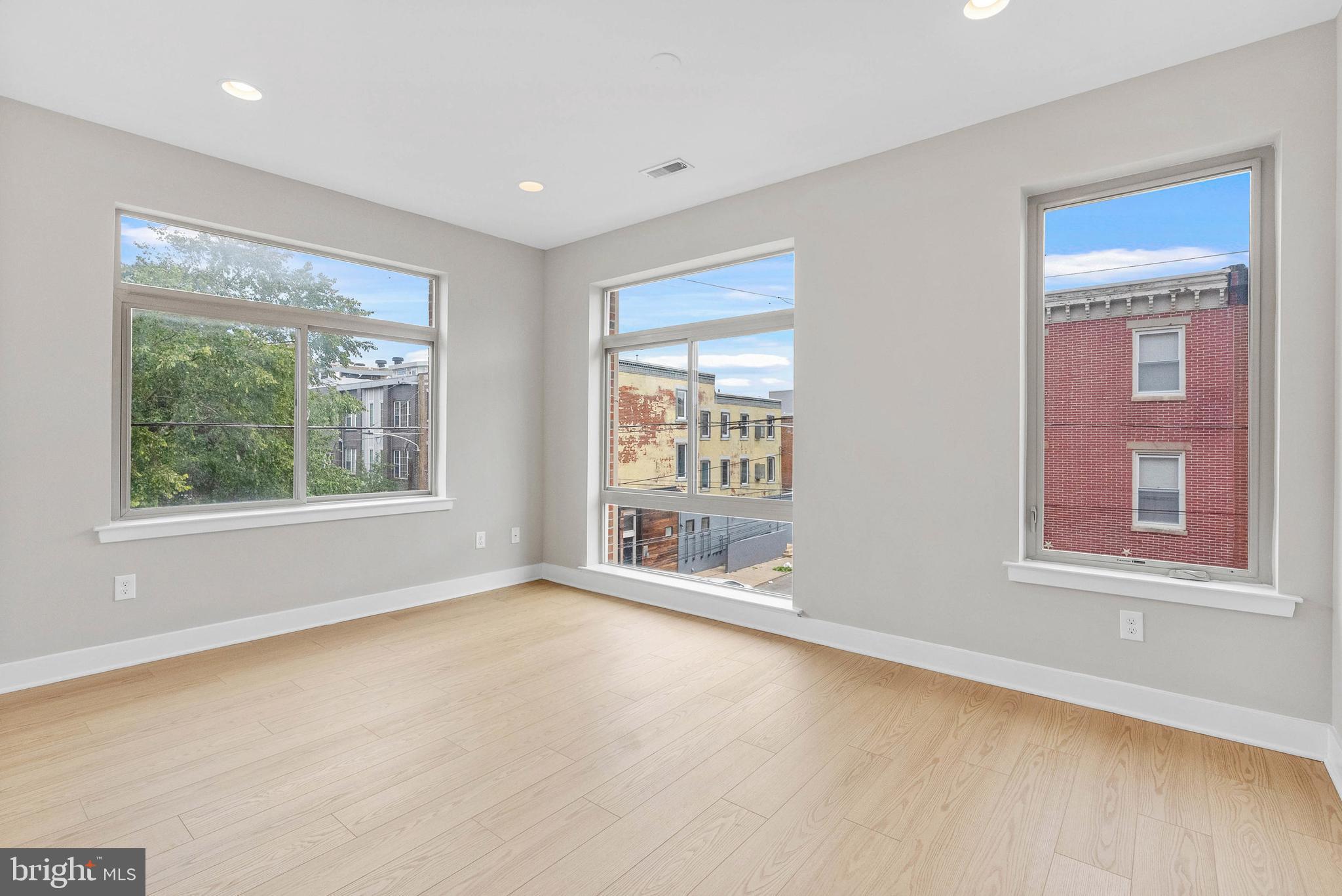 OLDE KENSINGTON - Residential