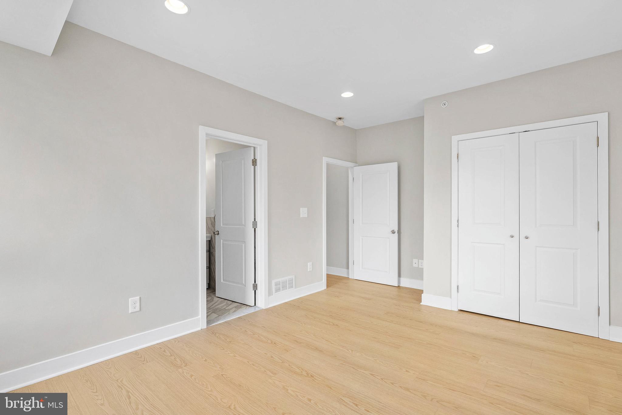 OLDE KENSINGTON - Residential