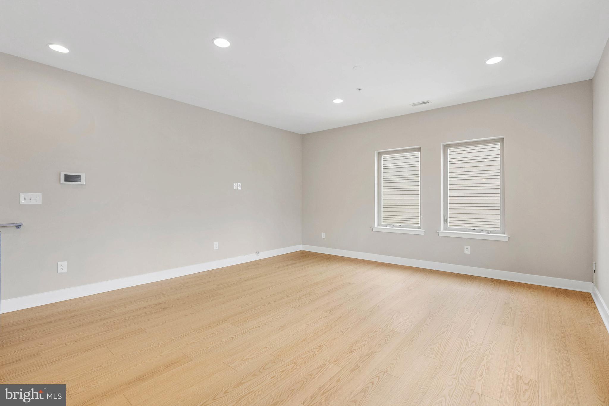 OLDE KENSINGTON - Residential