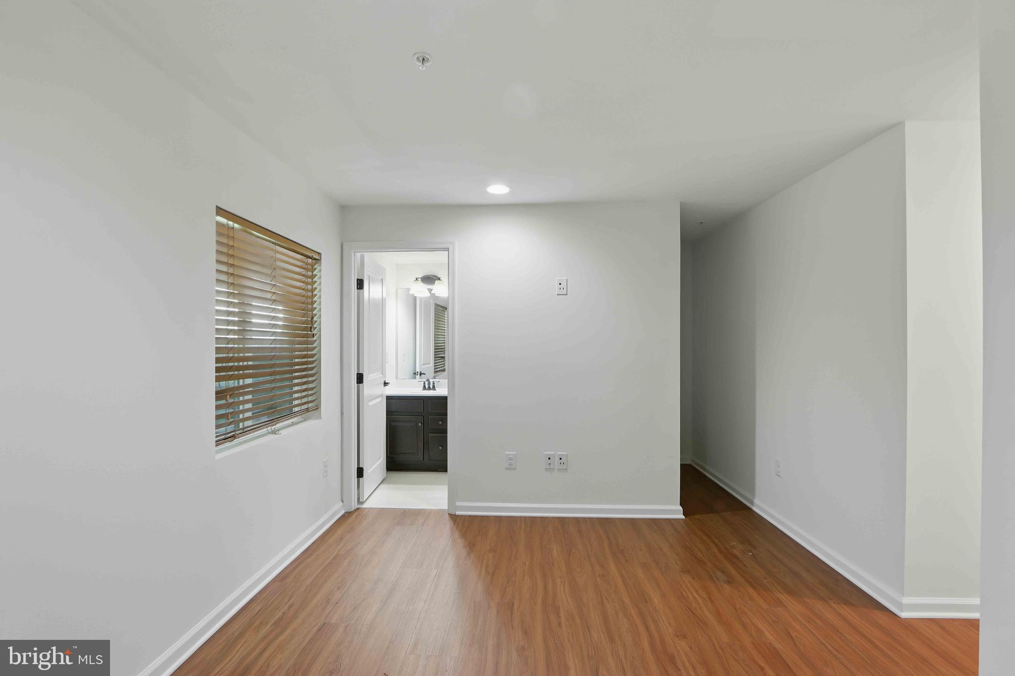 HOWARD SQUARE - Residential Lease