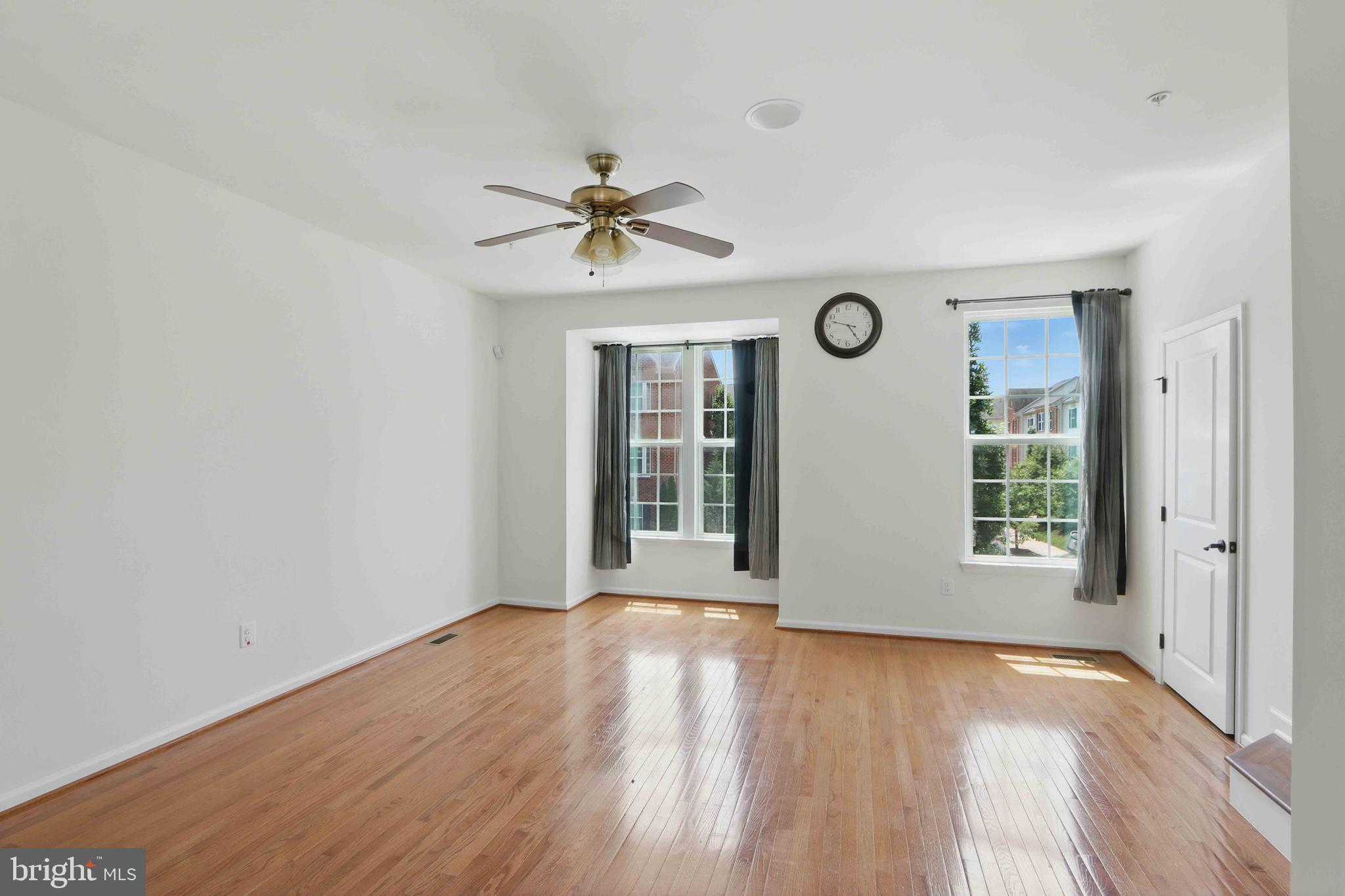 HOWARD SQUARE - Residential Lease