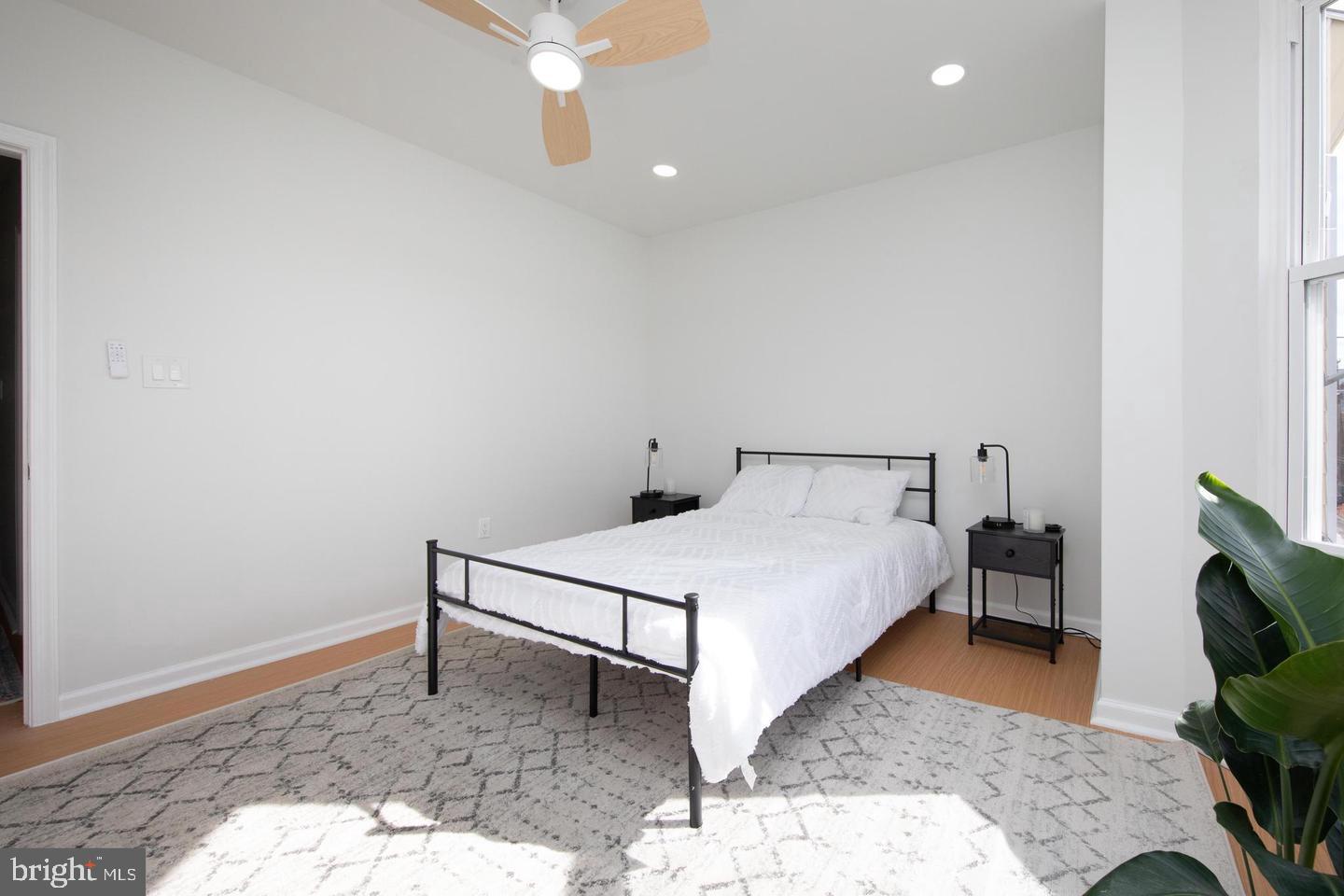 POINT BREEZE - Residential Lease