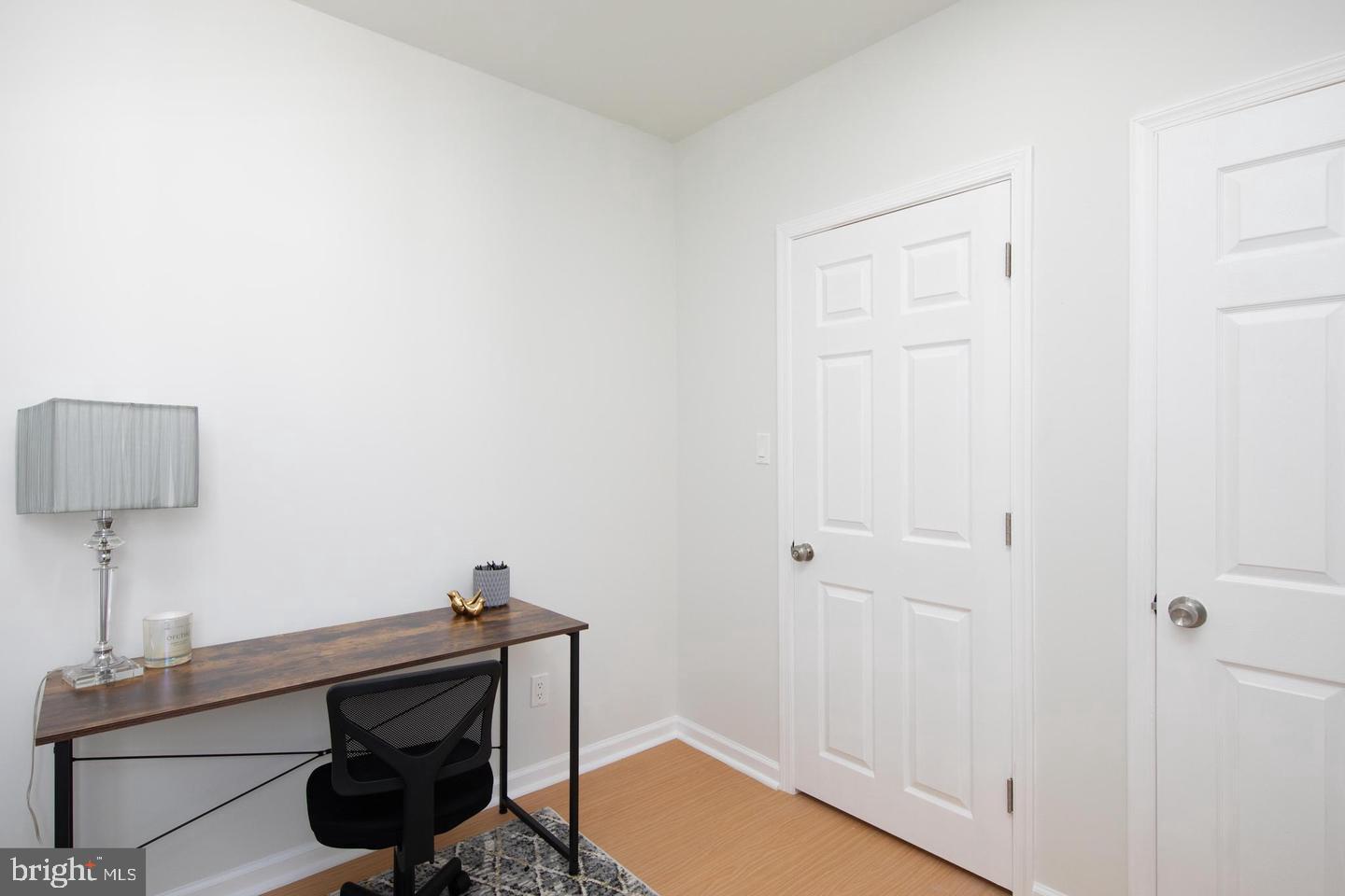 POINT BREEZE - Residential Lease