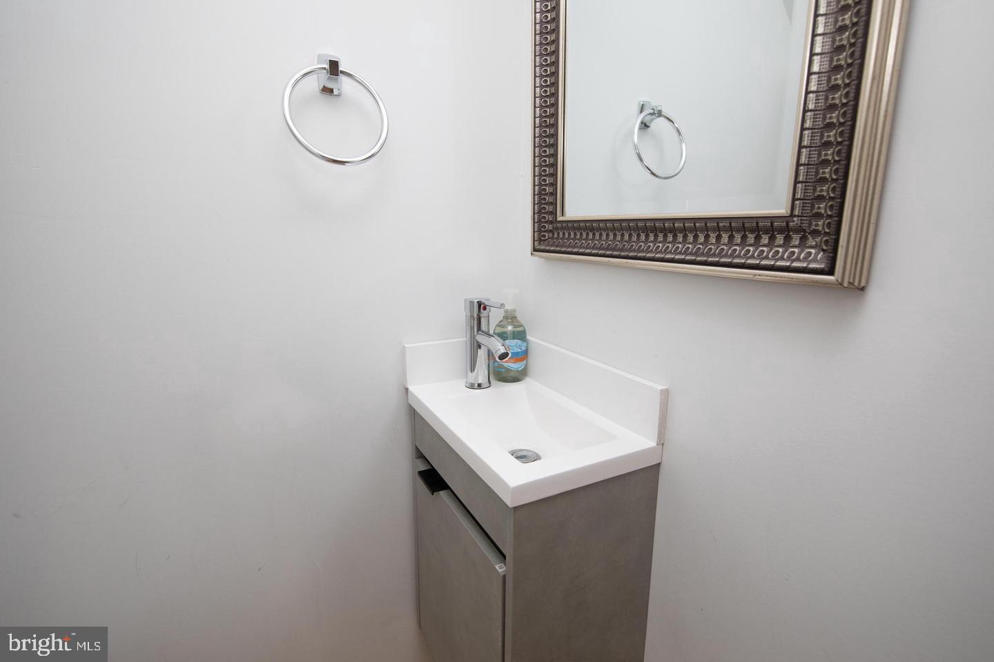 POINT BREEZE - Residential Lease