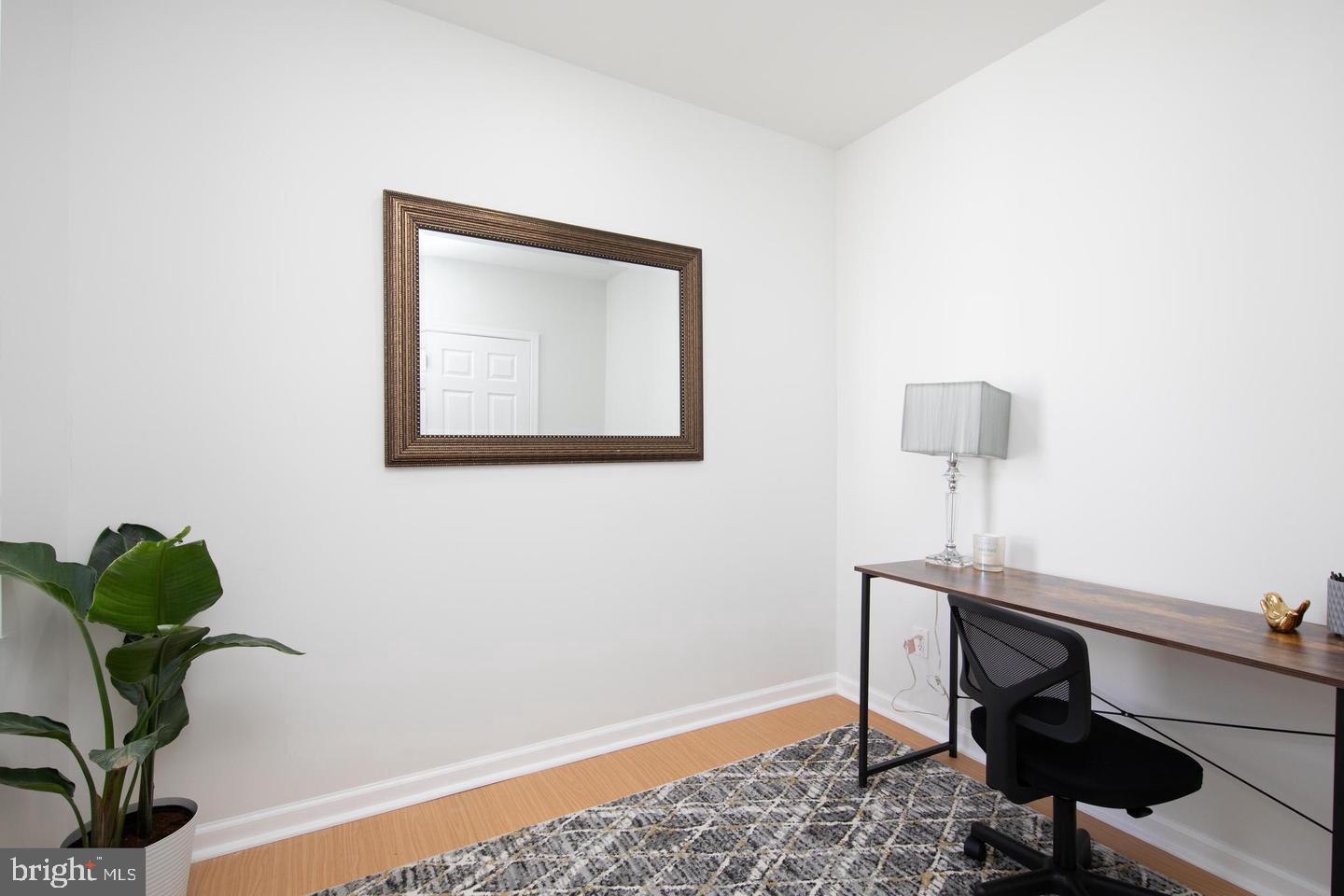 POINT BREEZE - Residential Lease